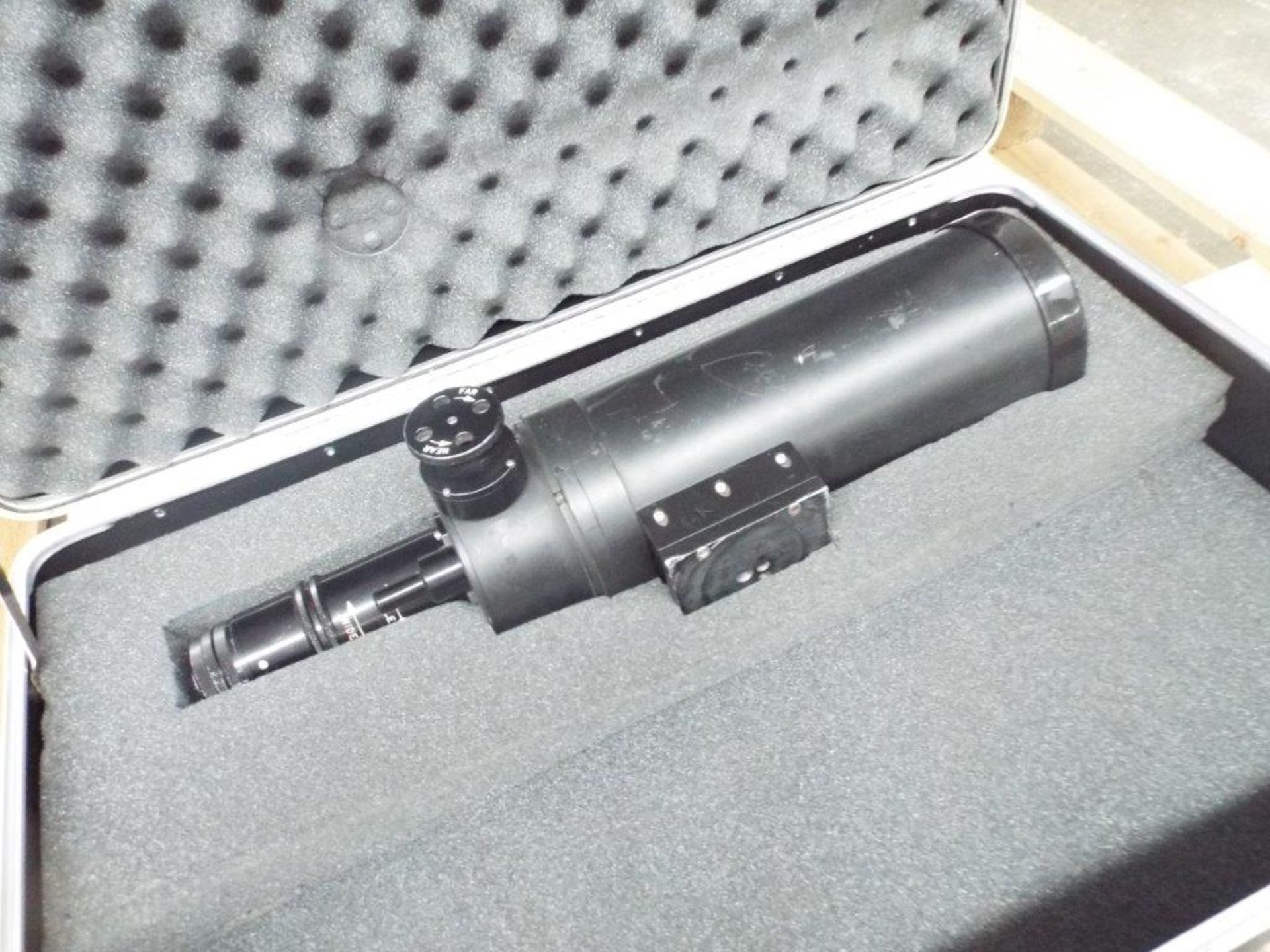 Davro Optical Systems M100MZ-2X 3000mm Telescopic Camera Lense with Ruggedised Carry Case