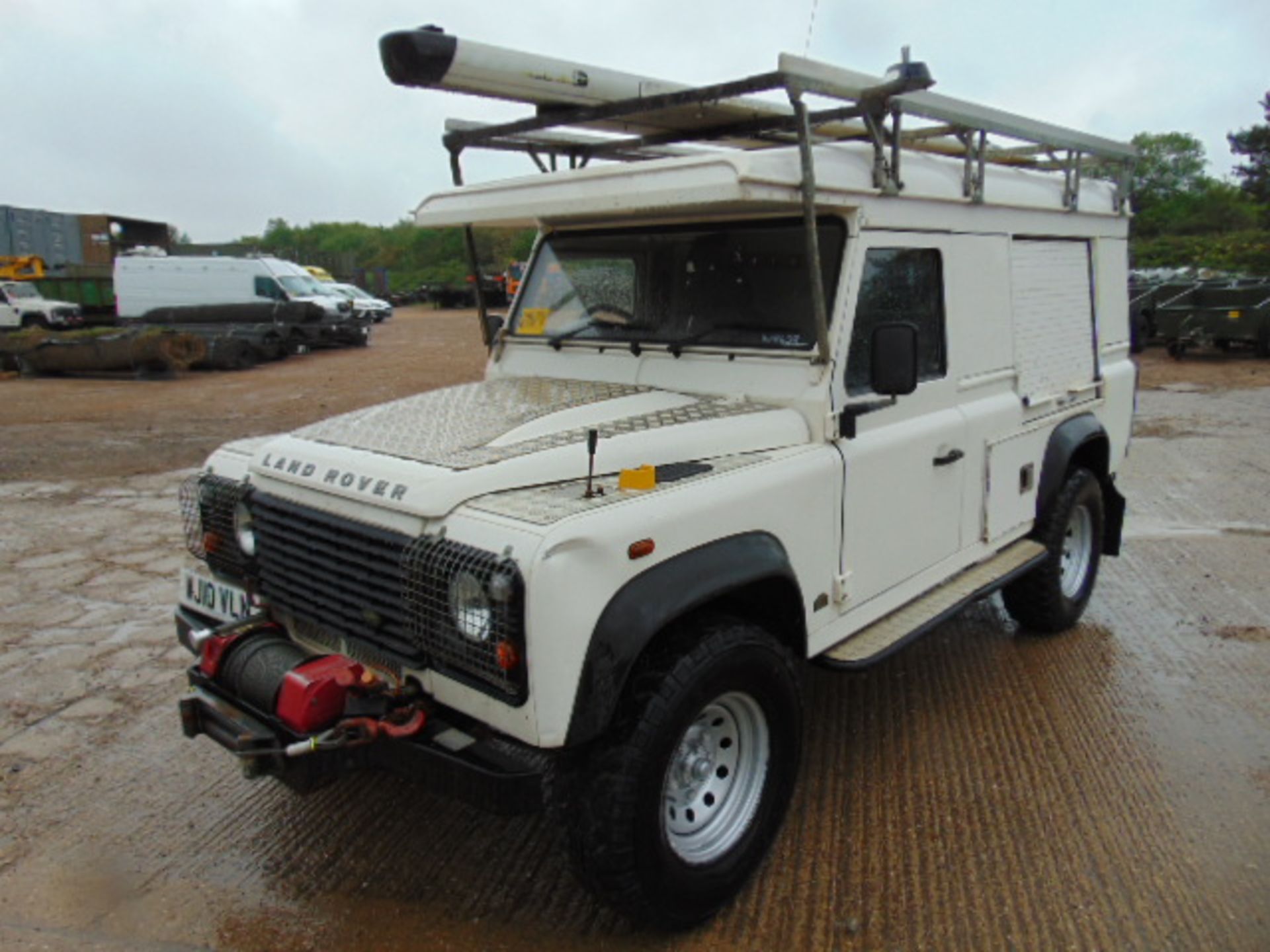 Land Rover Defender 110 Puma Hardtop 4x4 Special Utility (Mobile Workshop) complete with Winch - Image 3 of 29