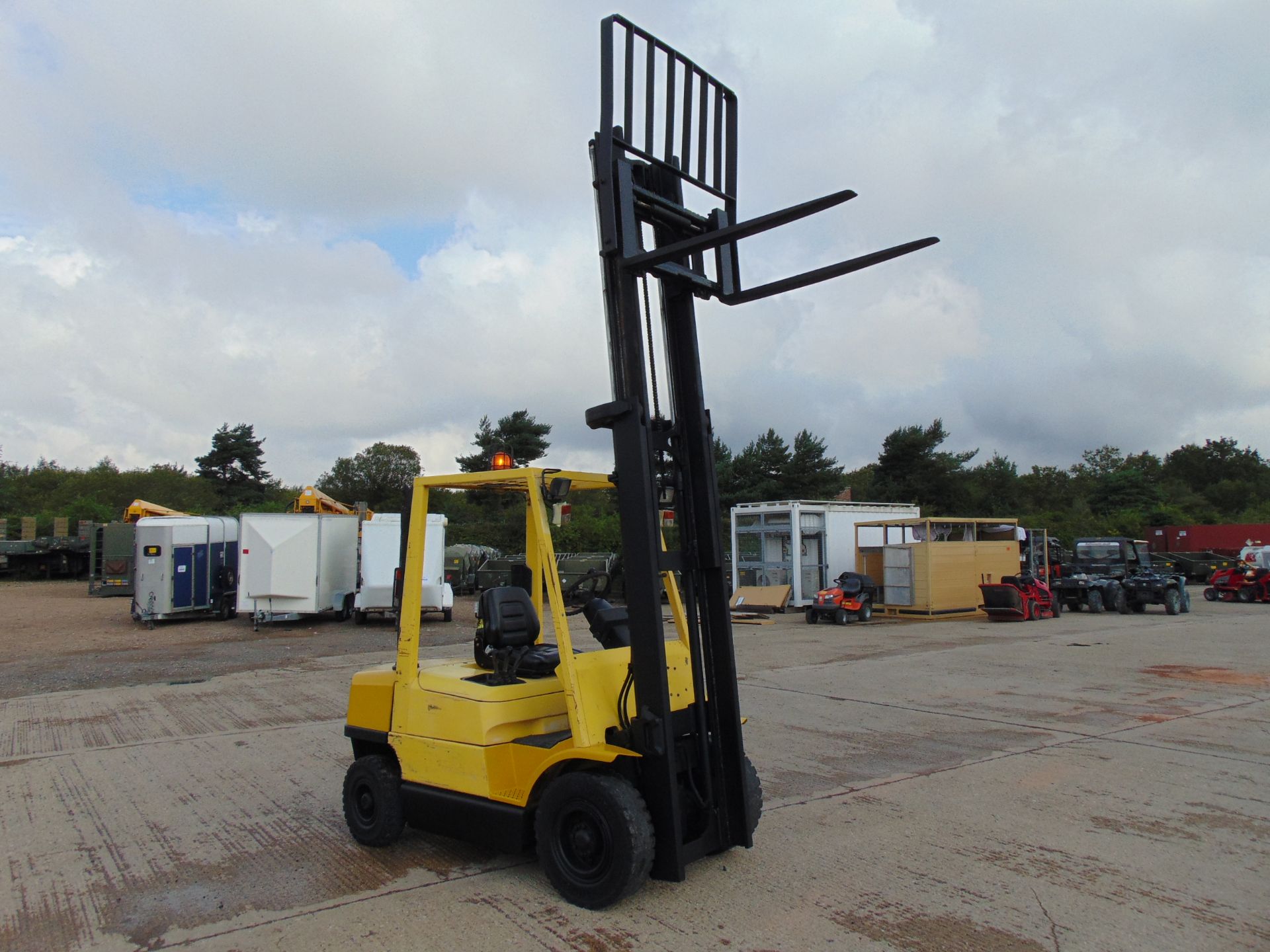 Hyster H2.50XM Counter Balance Diesel Forklift C/W Side Shift - Image 9 of 16