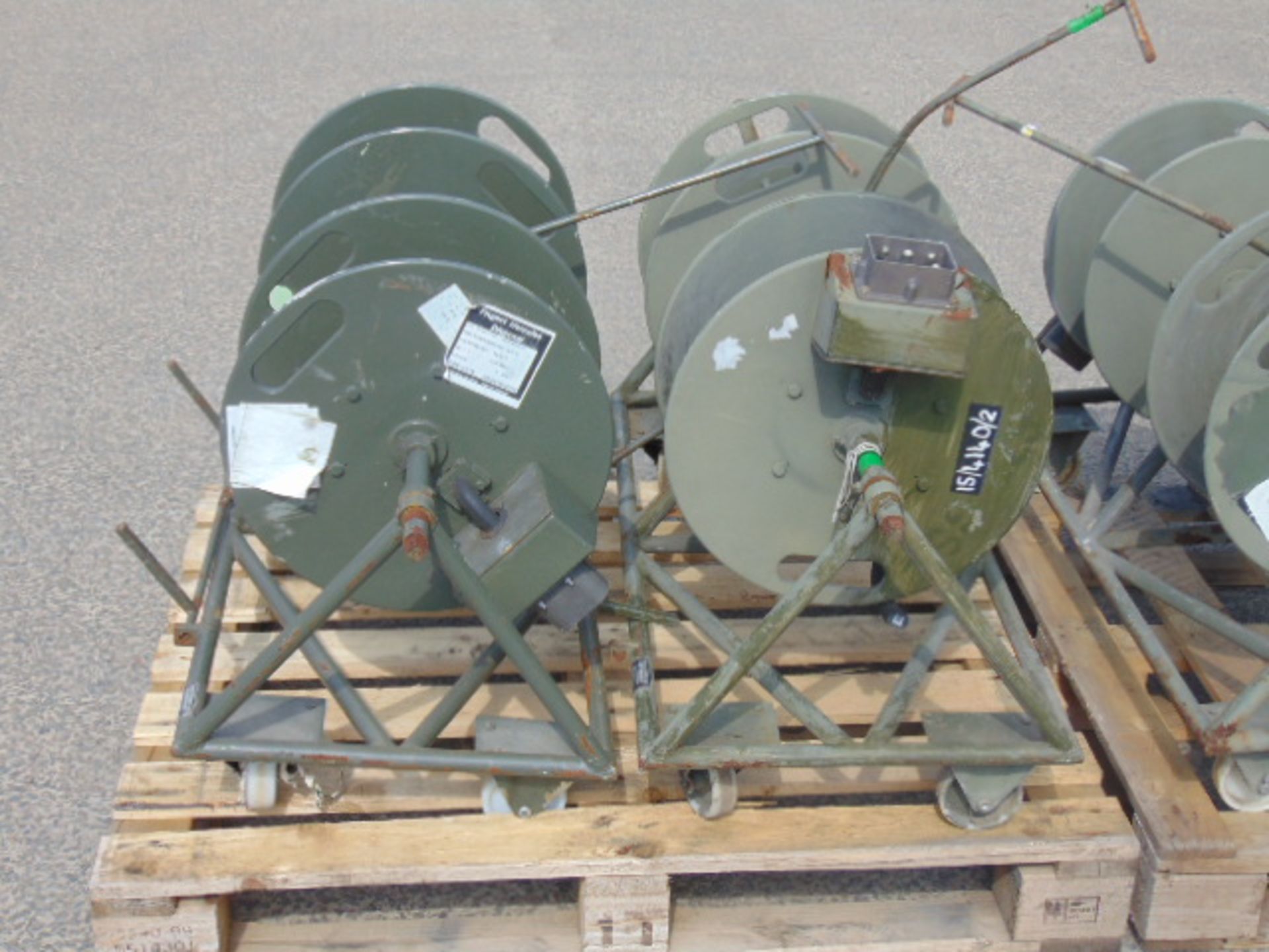 4 x Heavy Duty Double Cable Reels - Image 6 of 7