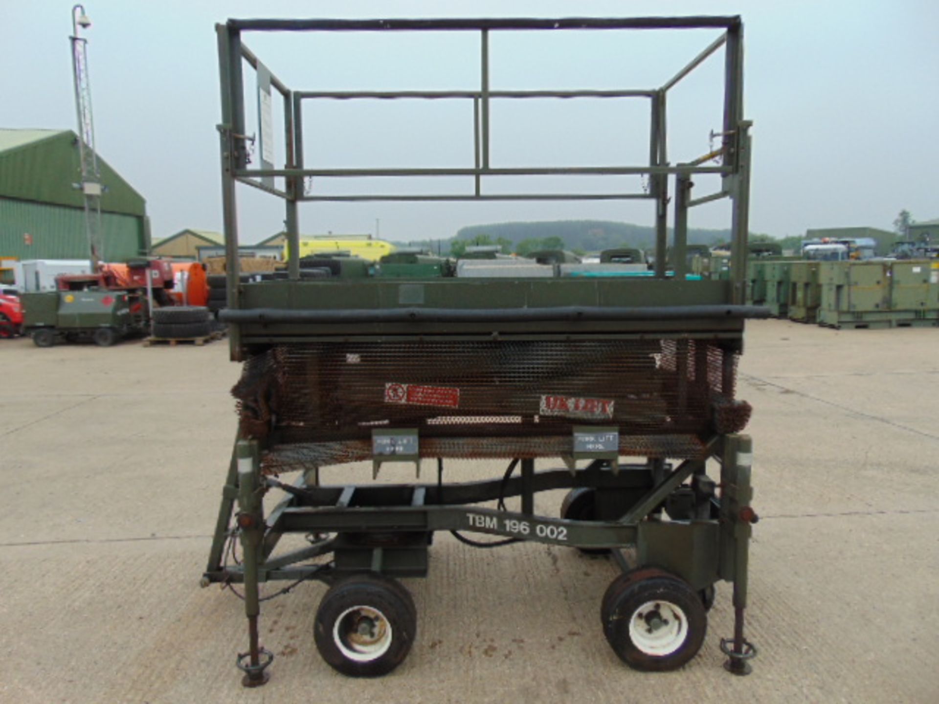 UK Lift 4m Mobile Hydraulic Work Platform - Image 6 of 15