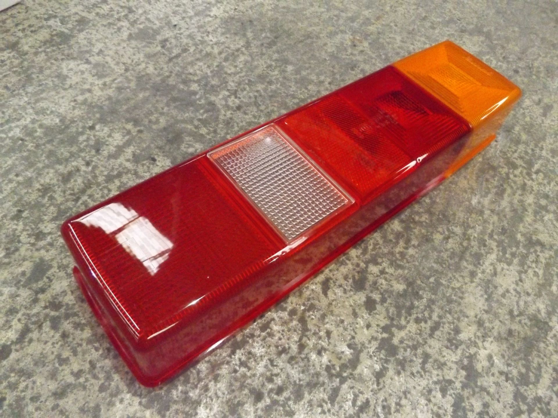 13 x DAF Rear Lamp Lenses P/No BBU3233 - Bild 2 aus 5