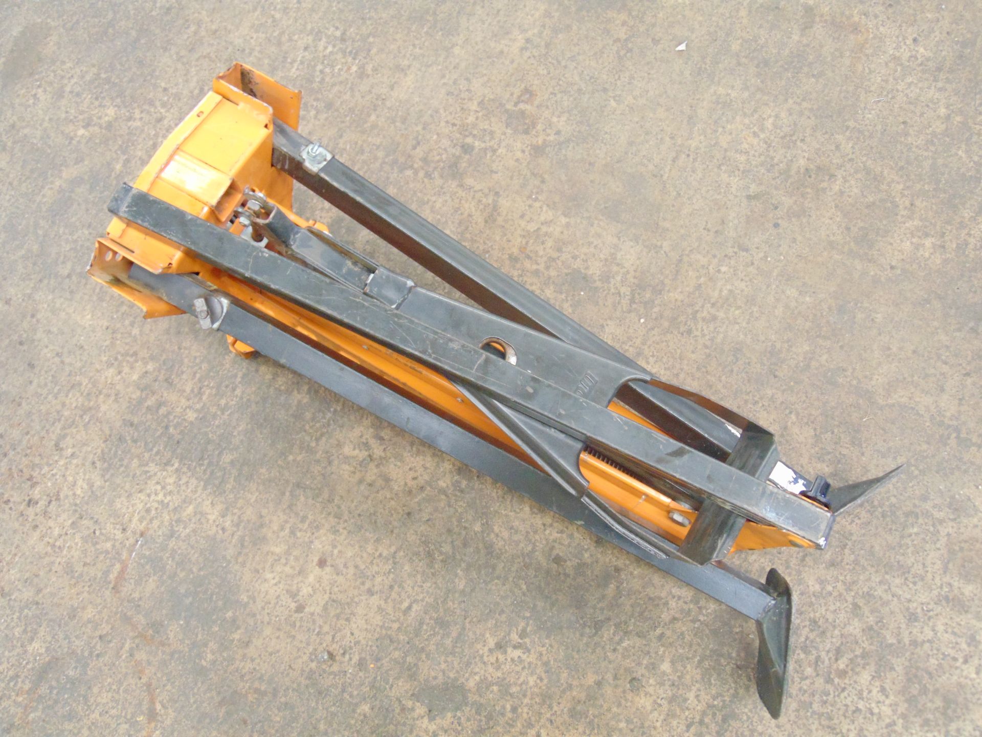 Triton SuperJaws Collapsible Bench Vice - Image 6 of 11