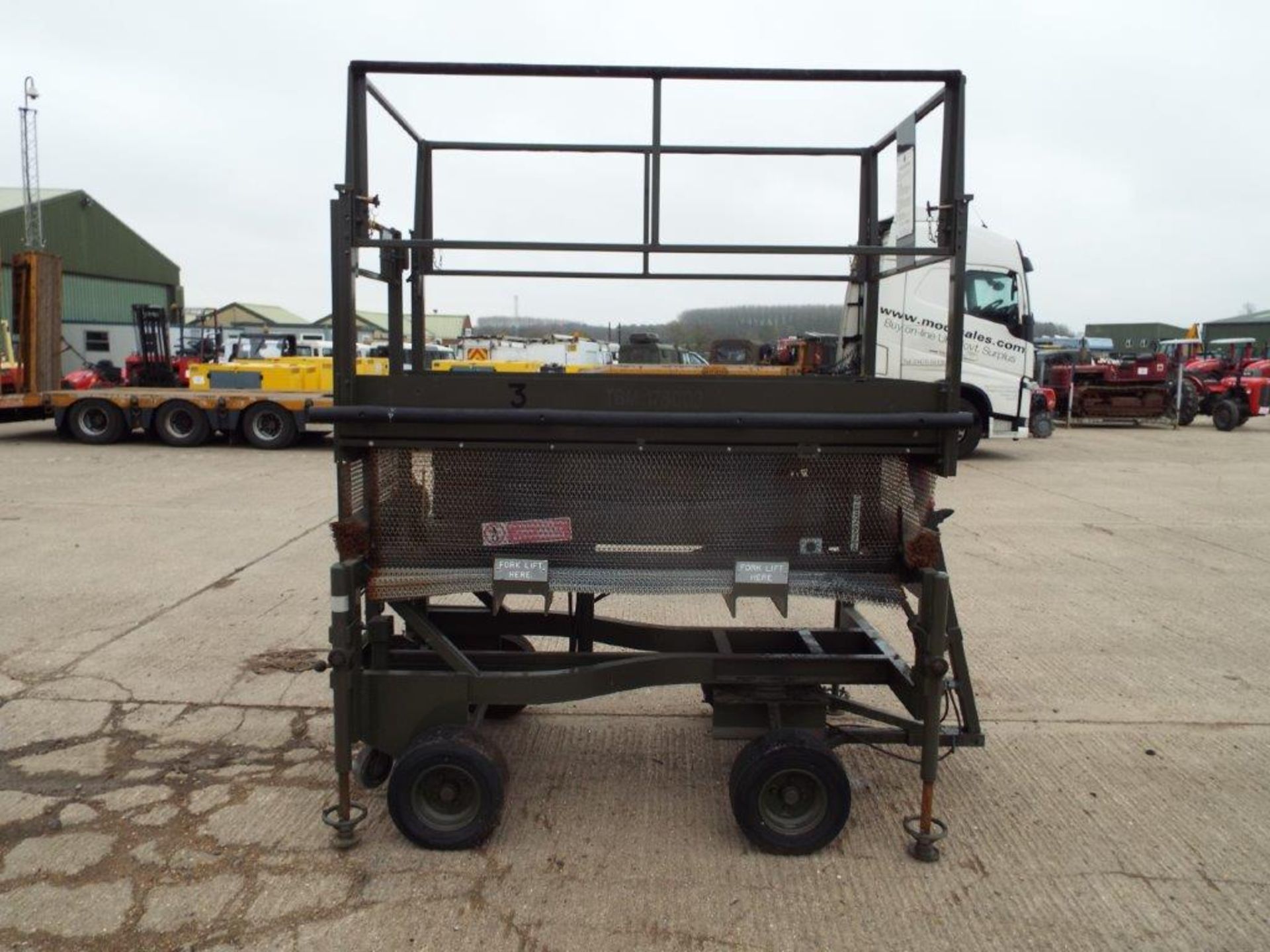 UK Lift 4m Mobile Hydraulic Work Platform - Bild 6 aus 16