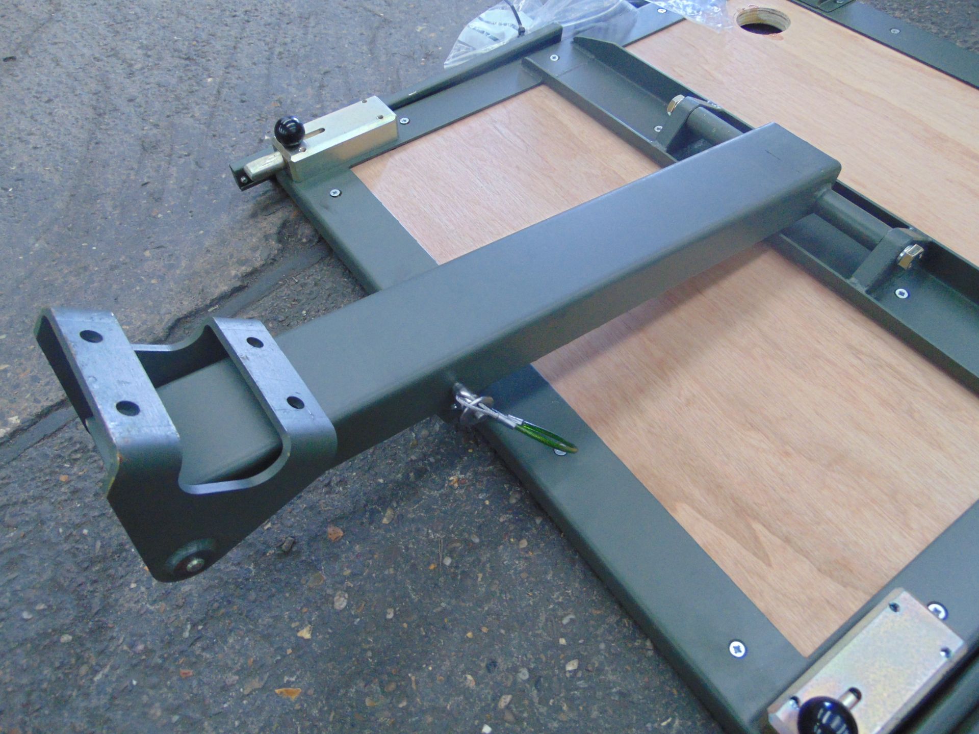 Collapsible Work Table - Image 4 of 10