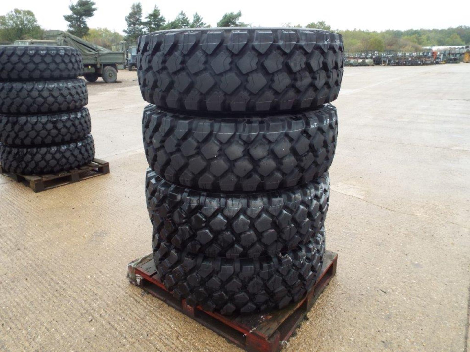 4 x Michelin XZL 395/85 R20 Tyres with 10 Stud Rims