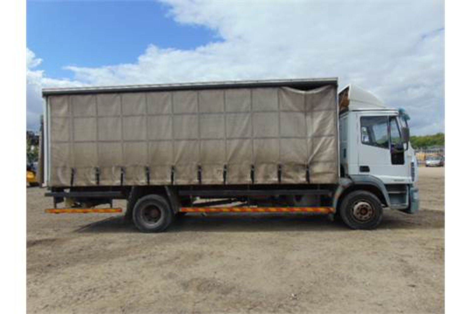 Ford Iveco EuroCargo ML150E21 8T Curtain Side Complete with Rear Tail Lift - Image 5 of 22