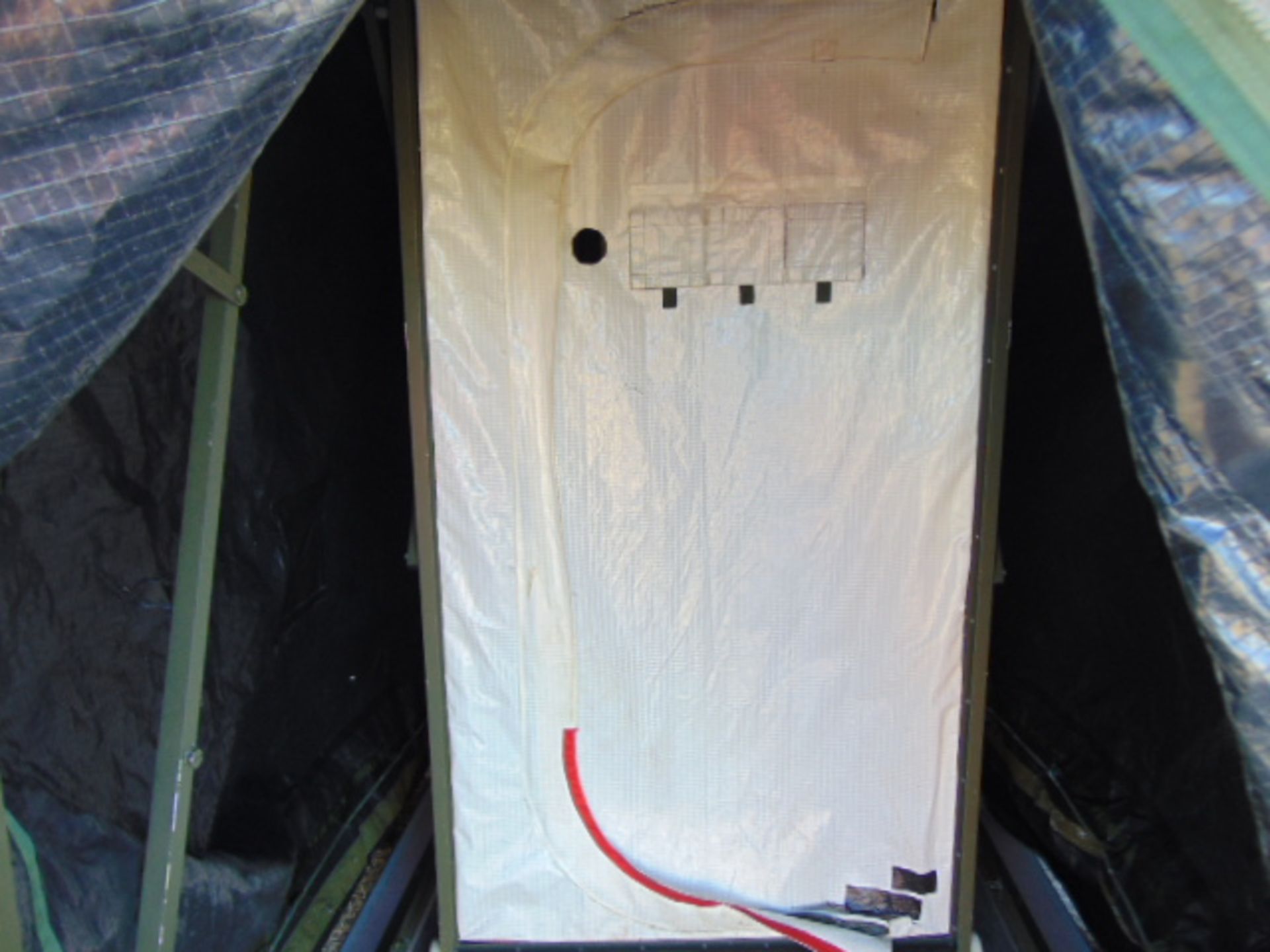 Containerised Insys Ltd Integrated Biological Detection/Decontamination System (IBDS) - Bild 13 aus 57