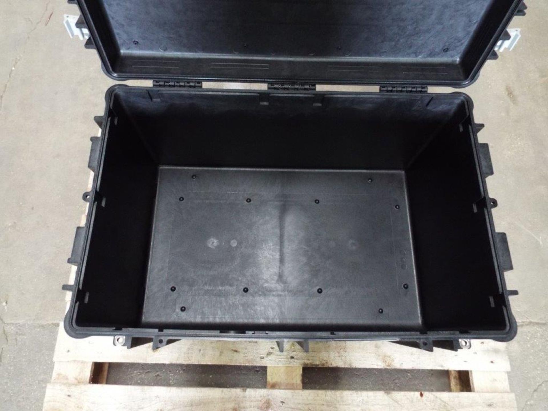 Heavy Duty Zero Guardian Wheeled Transit Case - Image 10 of 11