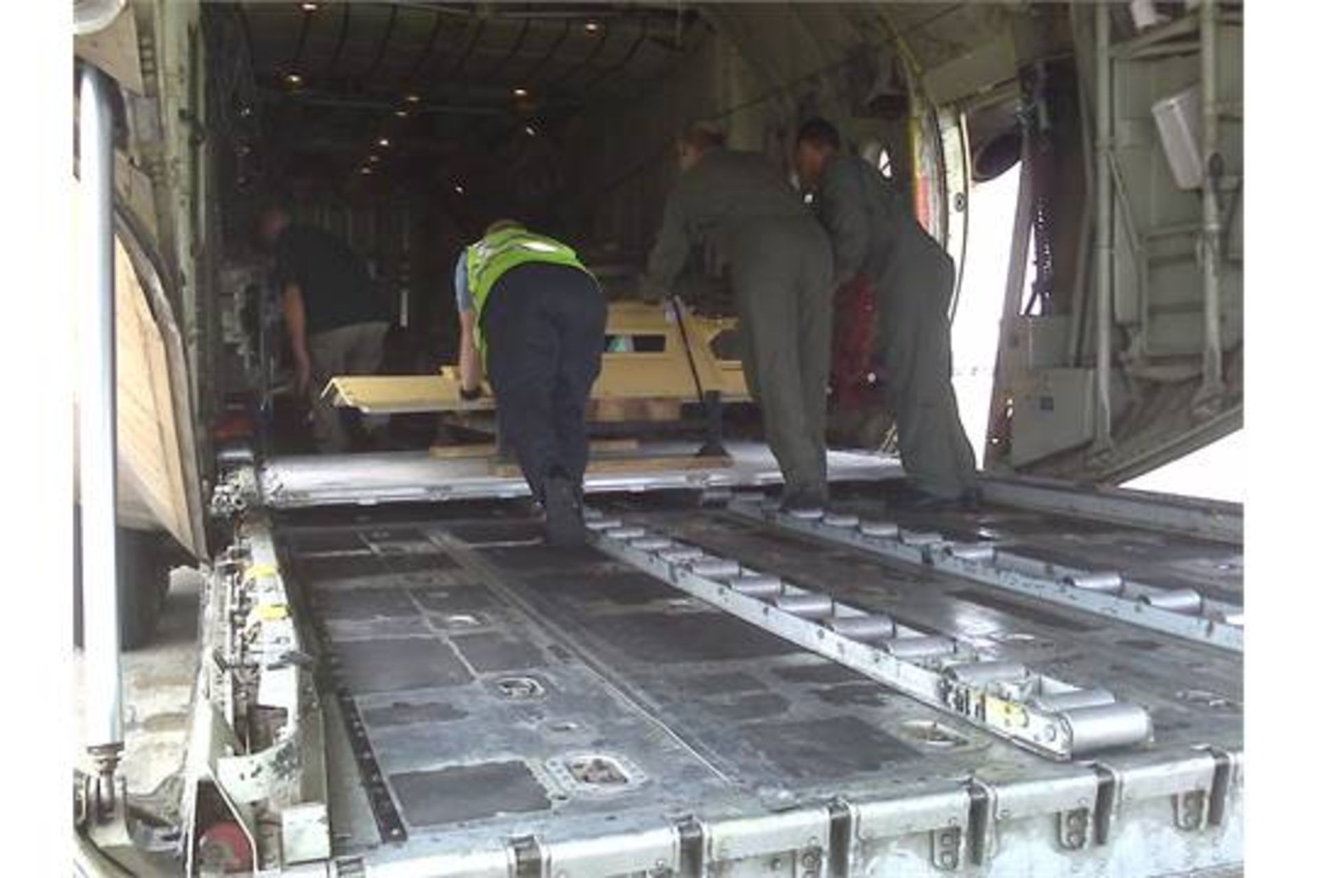 AAR Mobility Systems HCU6/E Aircraft Cargo Loading Pallet - Image 6 of 8