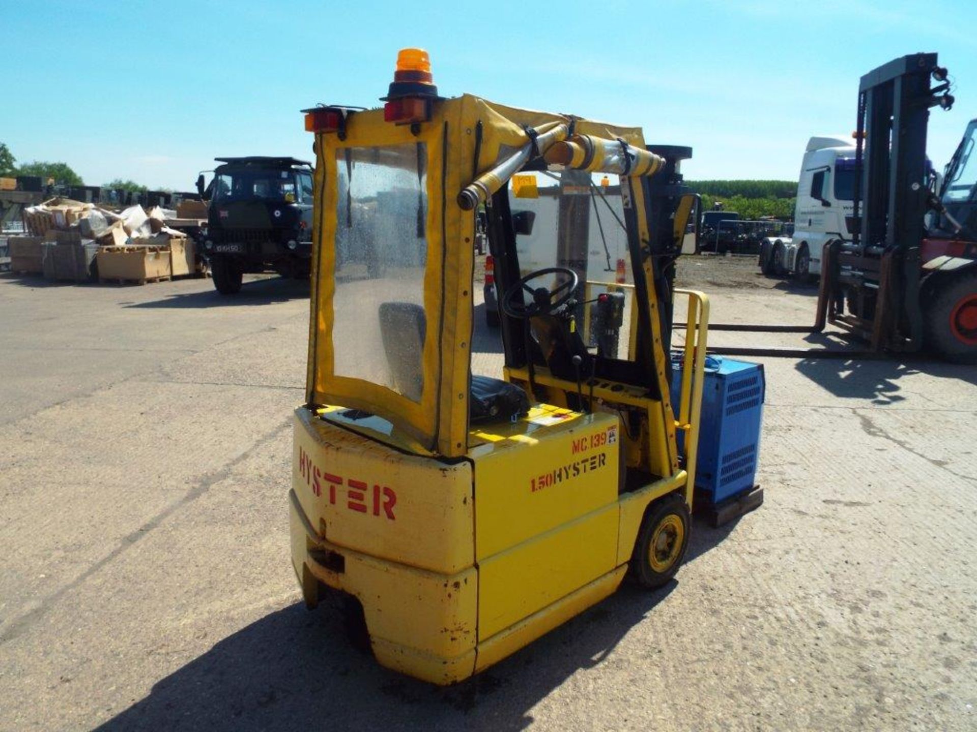 Hyster A1.50XL Electric Forklift - Image 7 of 20