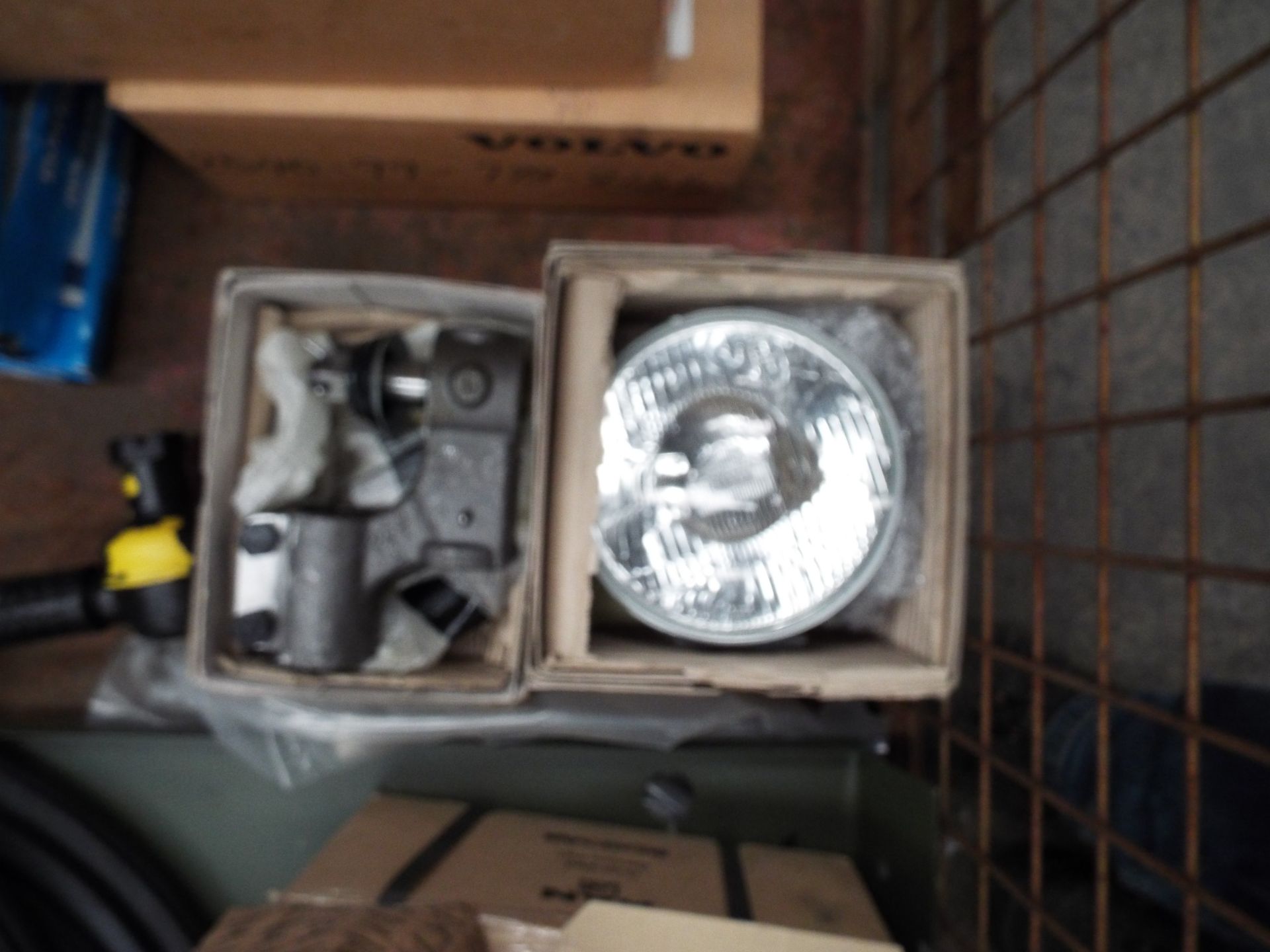 Mixed Stillage of Land Rover and Truck Parts inc Mirrors, Headlight, Belts, Wiring Harness' etc - Image 7 of 9