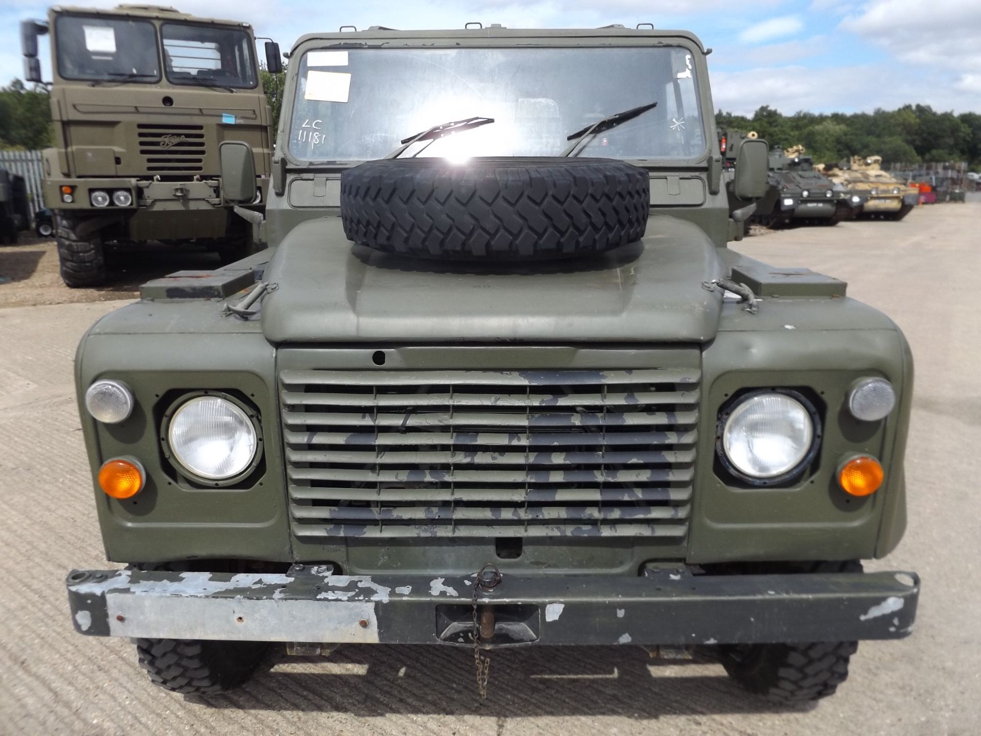 Land Rover Defender 90 Hard Top - Image 2 of 18