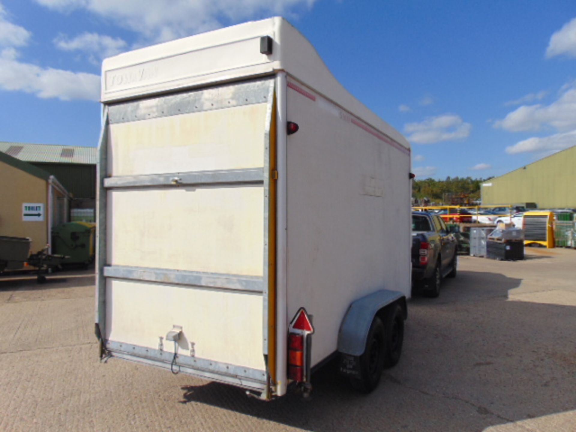 Twin Axle Tow A Van 580H Box Trailer c/w Dropdown Tailgate / Loading Ramp and Solar Panels - Image 4 of 25
