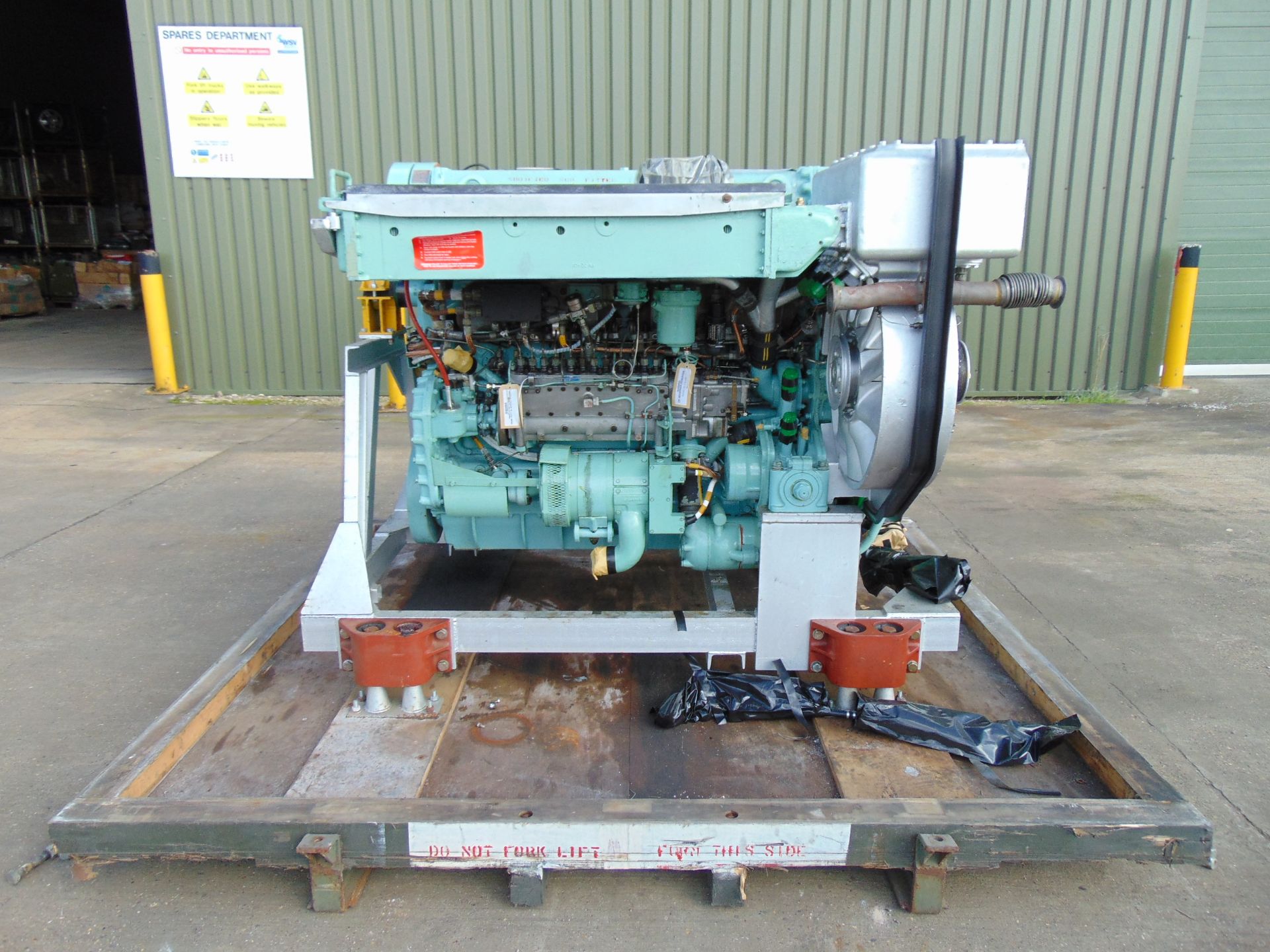 Cheiftain MBT Leyland L60 MK4 19L Vertical Six Cylinder Opposed Piston Diesel Engine Power Pack - Image 2 of 34