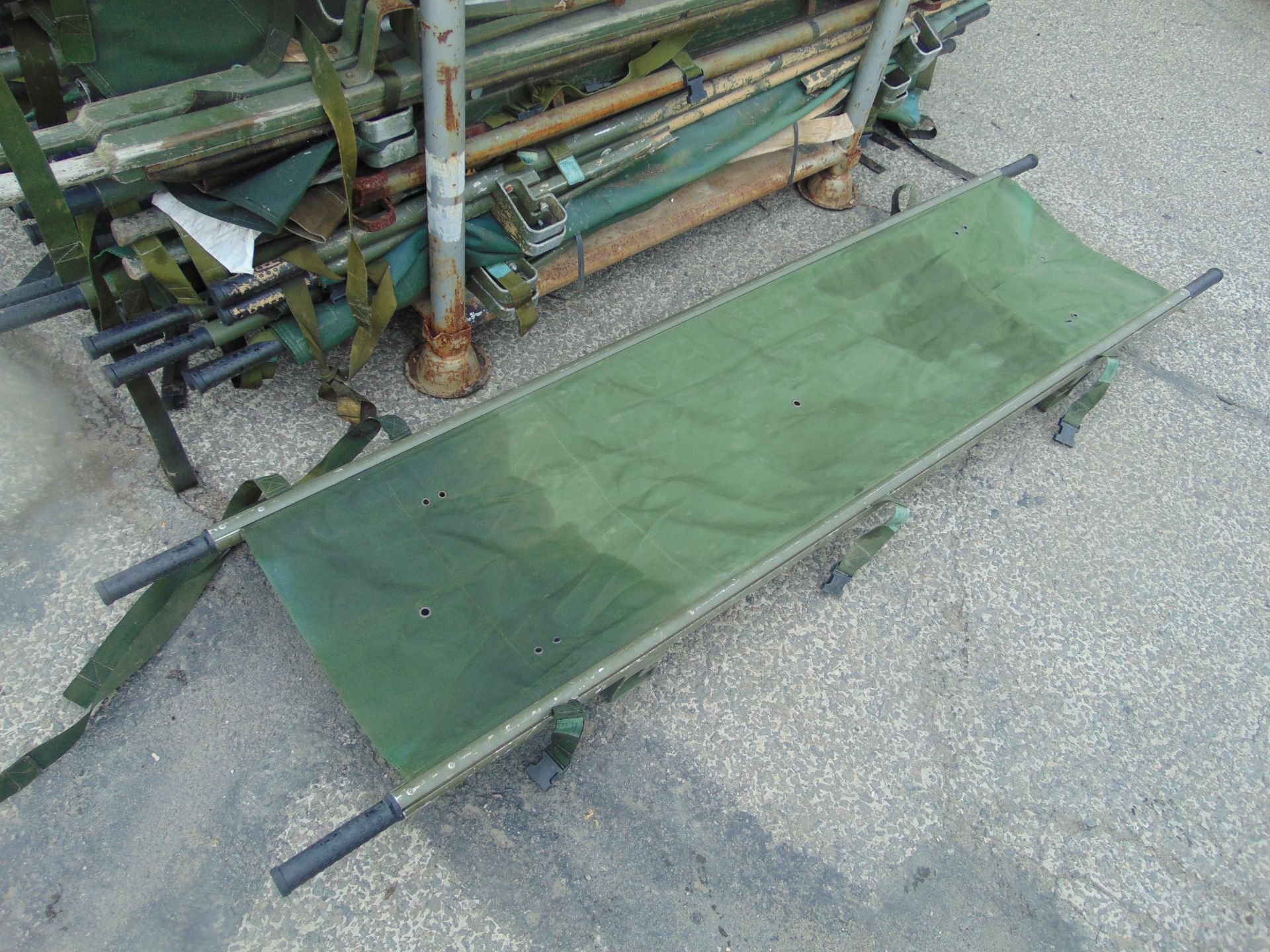 Approx 80 x Lightweight Stretchers - Image 2 of 5