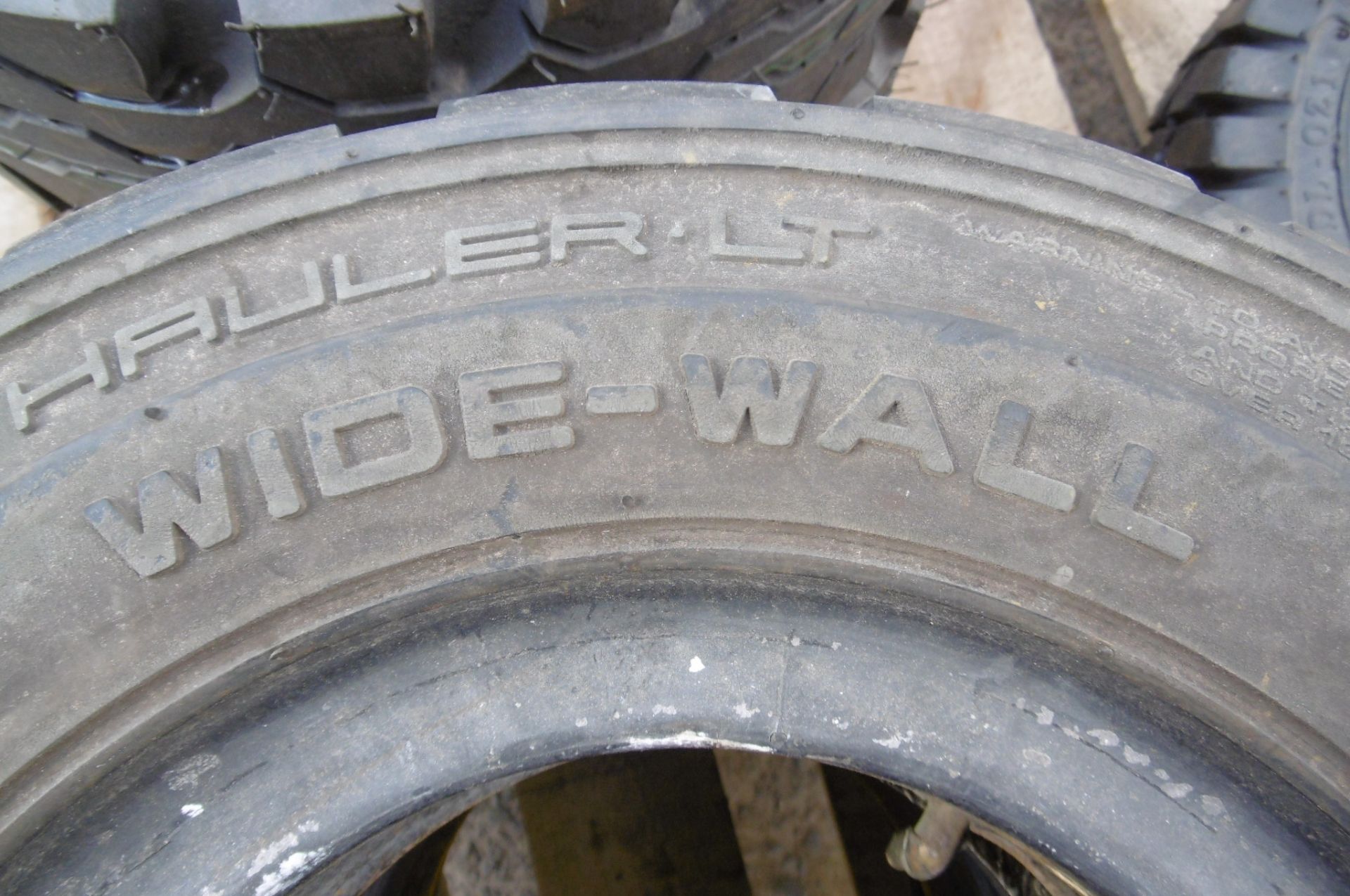 4 x Mixed 18x7-8 Continental and Widewall Tyres and 1 x Watts 4.00x8 Tyre - Image 8 of 10