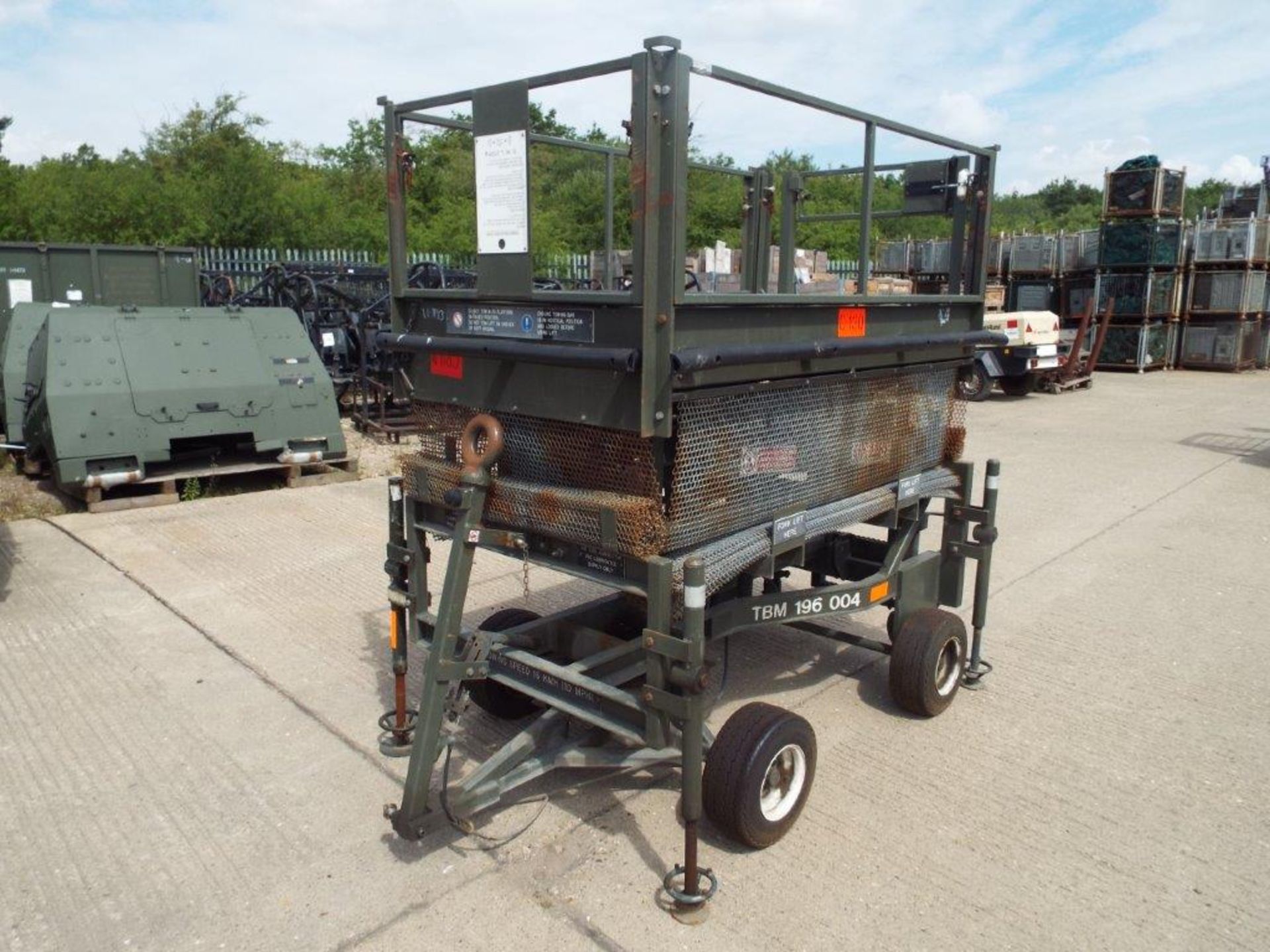 UK Lift 4m Mobile Hydraulic Work Platform - Image 2 of 14