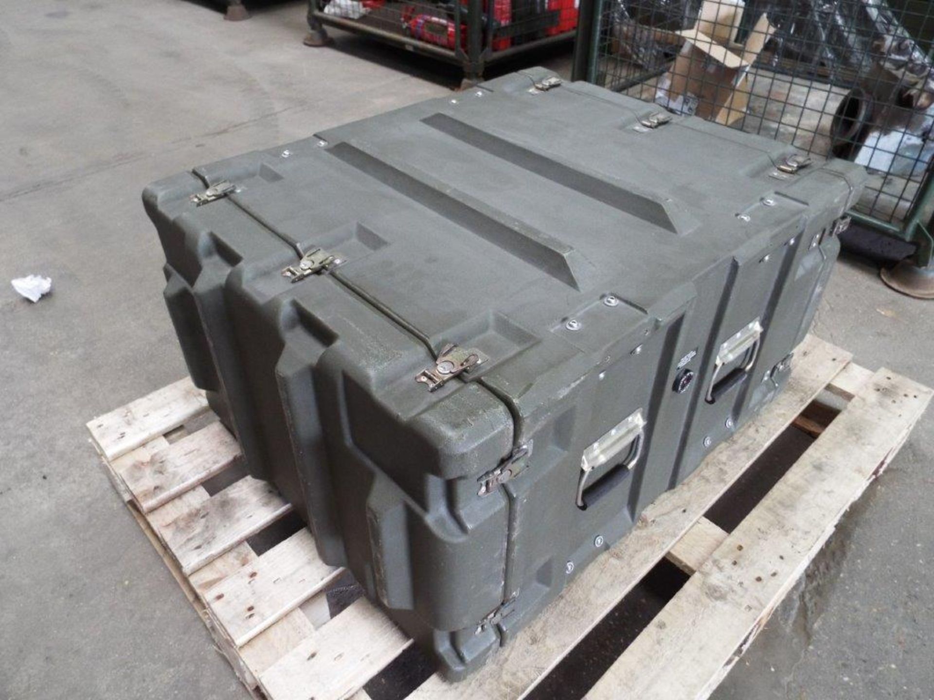 Heavy Duty Zero Double Entry Transit Case with Anti-Vibration Cradle