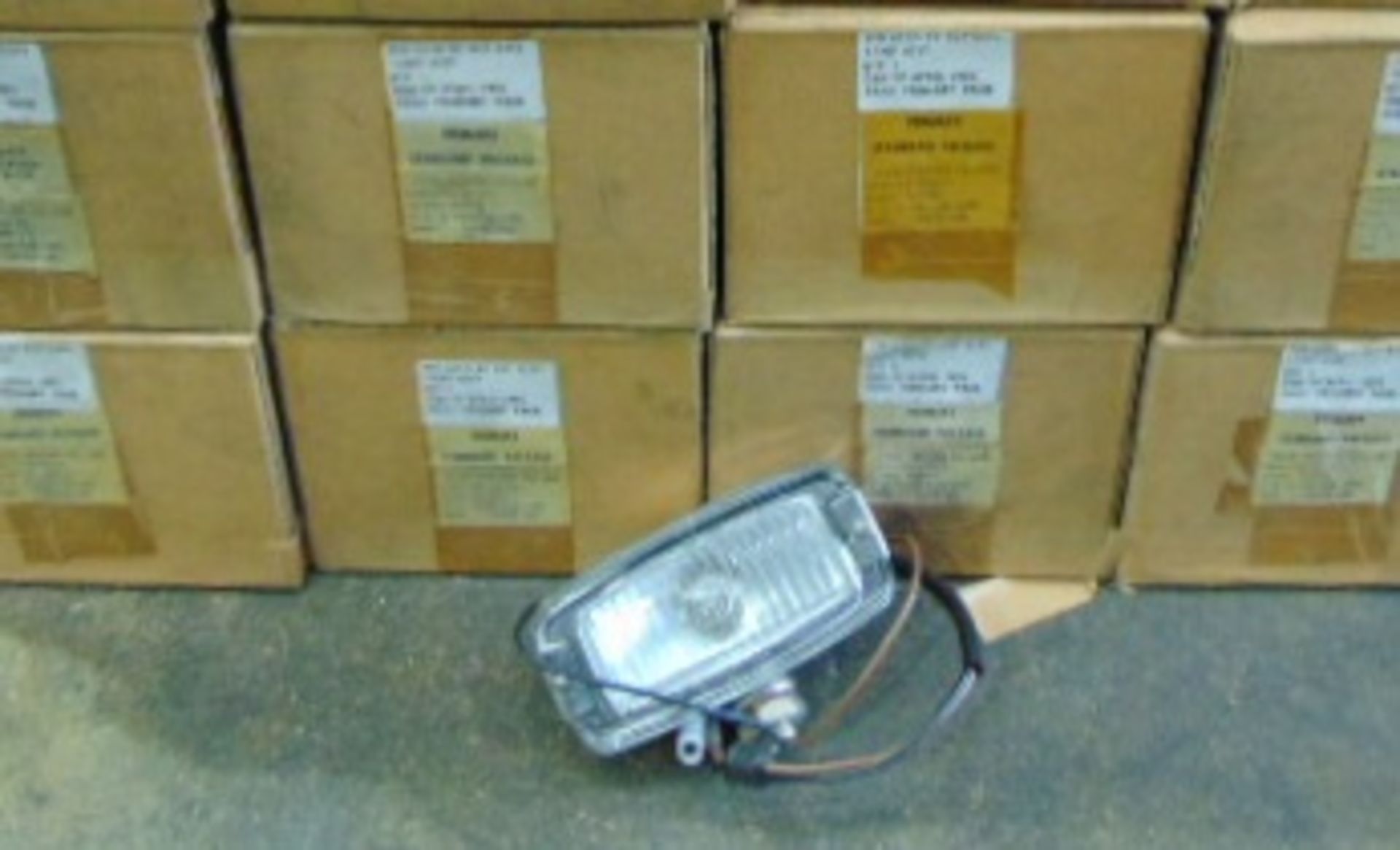 9 x Vintage Classic Car Wipac S210 SAE R72 Reversing Lamp Assys. - Image 7 of 9