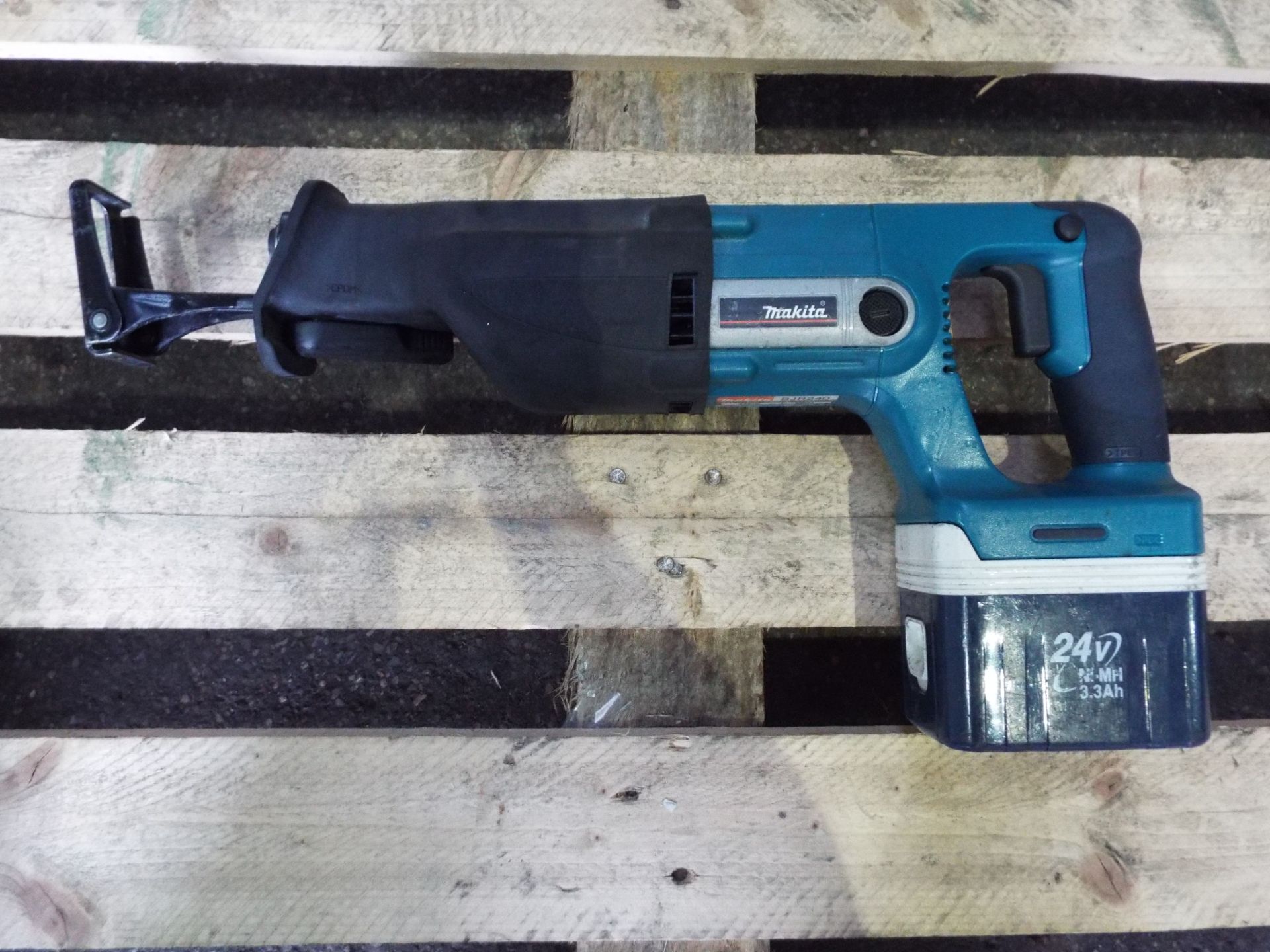 Makita BJR240 Reciprocating Saw with Battery and Charger - Bild 2 aus 7
