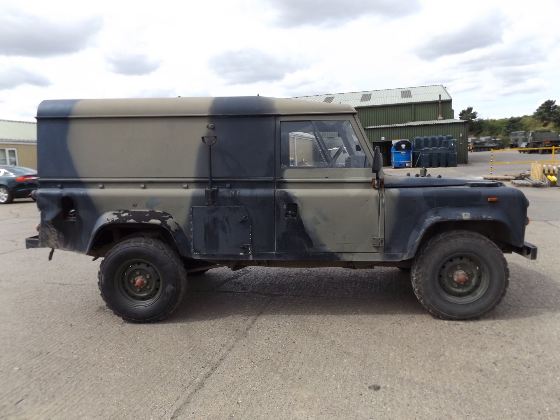 Land Rover 110 Hard Top - Image 5 of 19