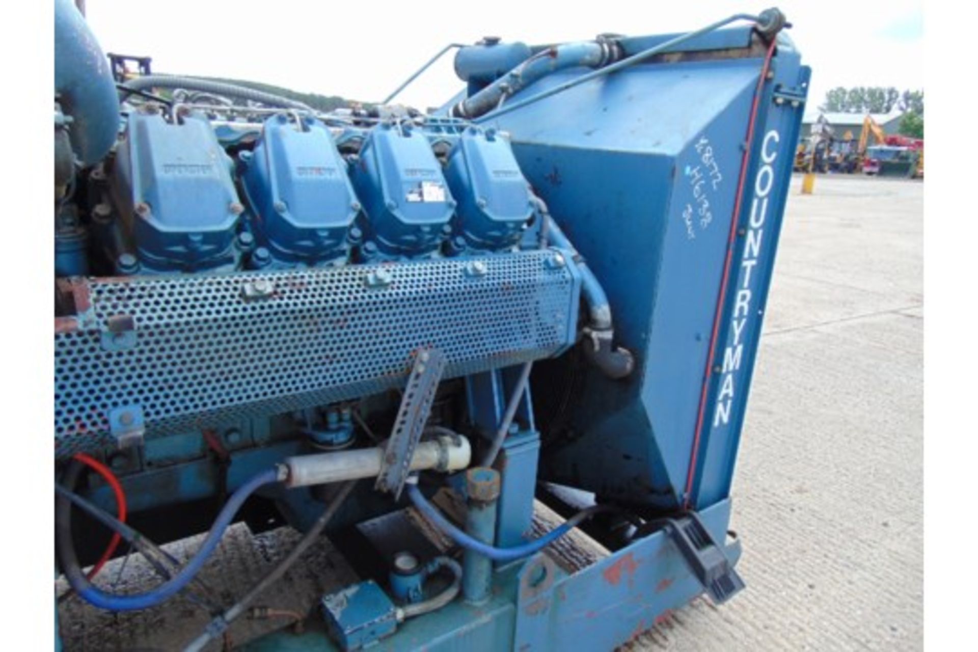 Countryman 325KVA 3 Phase FIAT V8 Twin Turbo Diesel Generator - Bild 14 aus 20