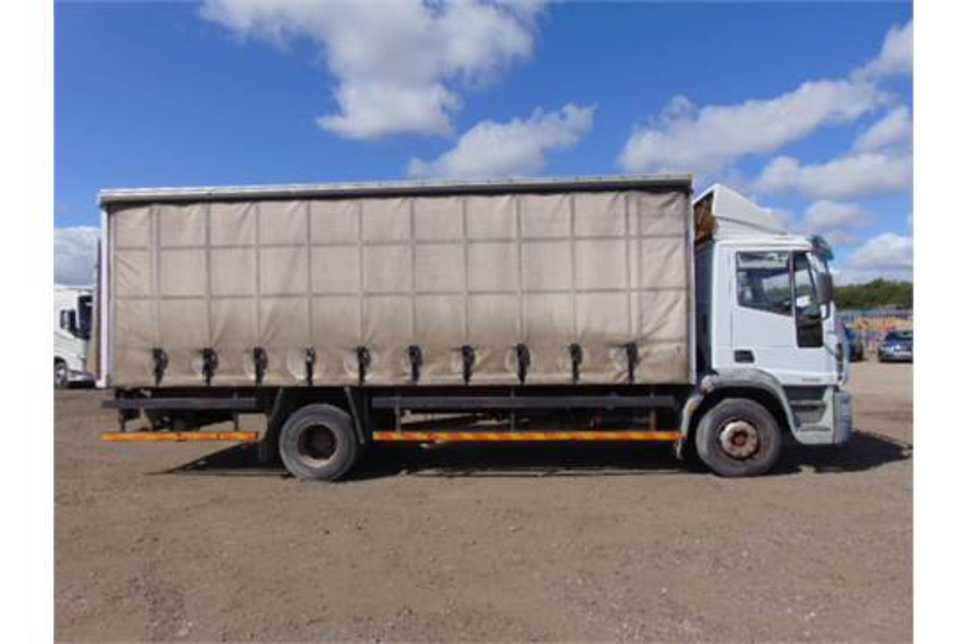Ford Iveco EuroCargo ML150E21 8T Curtain Side Complete with Rear Tail Lift - Image 5 of 22