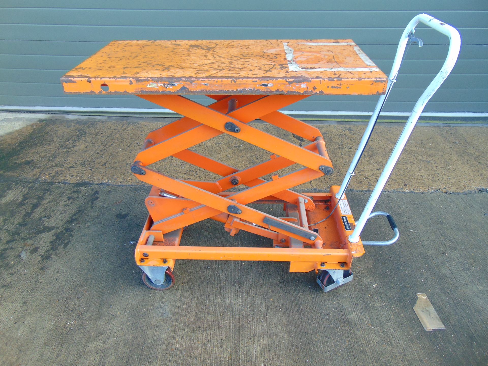 Mobile Lift Table - Image 3 of 9
