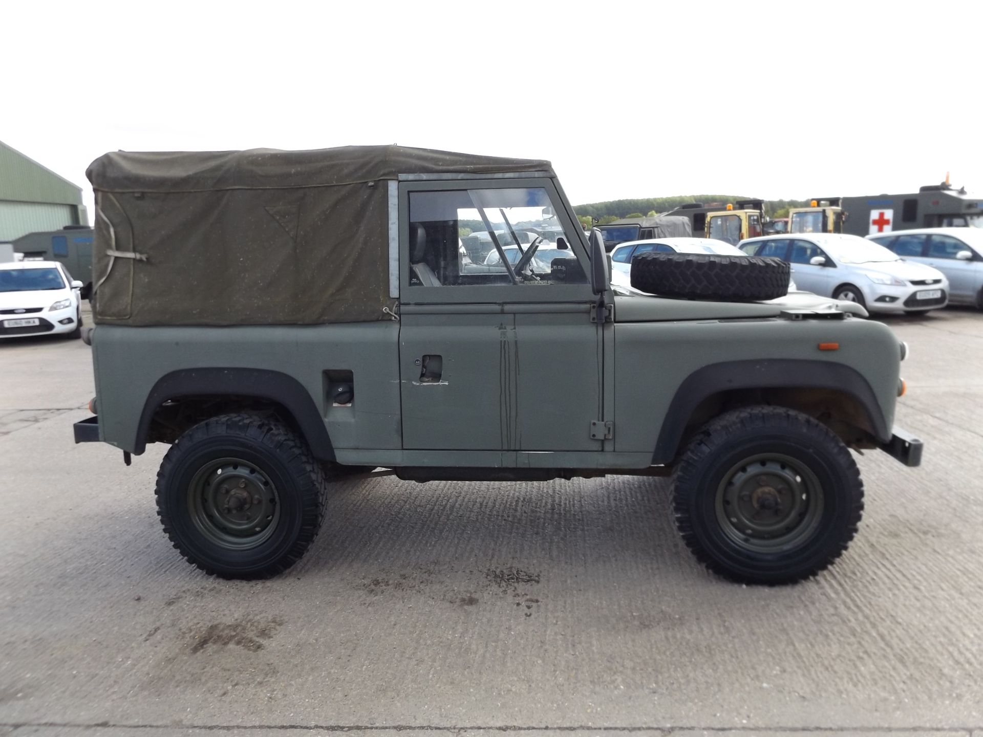 Land Rover Defender 90 Soft Top - Image 5 of 17