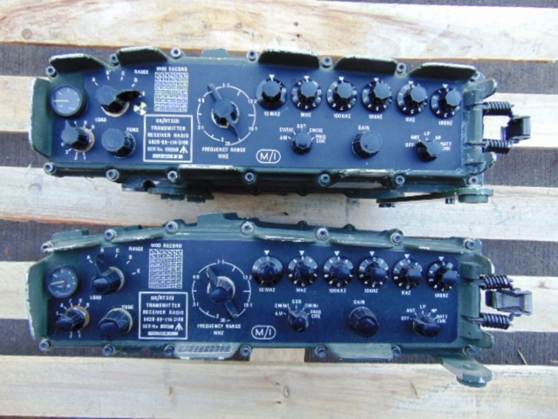 2 x RT320 Transmiter Receiver Radios