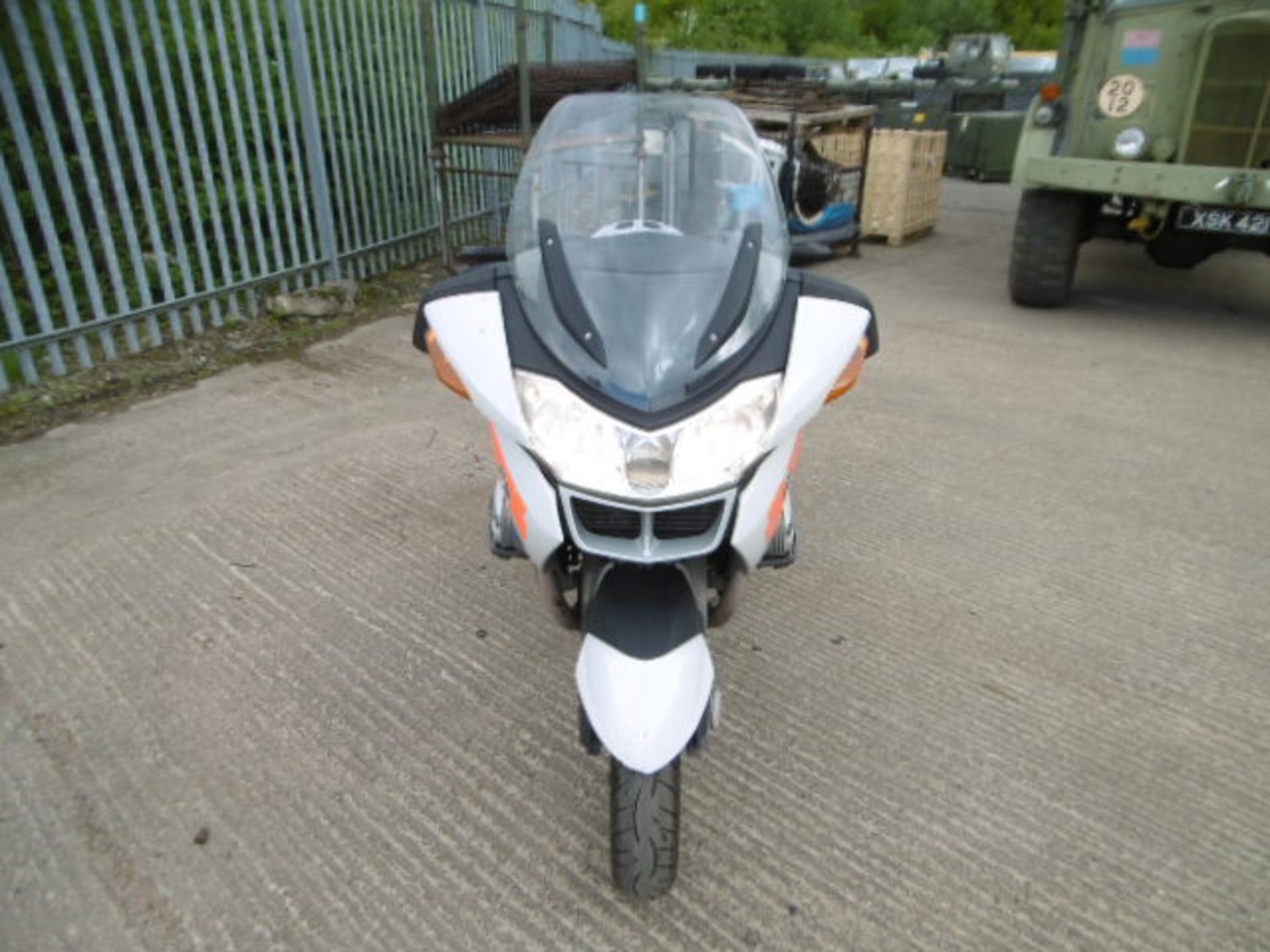 2005 BMW R1200RT Motorbike - Image 2 of 14