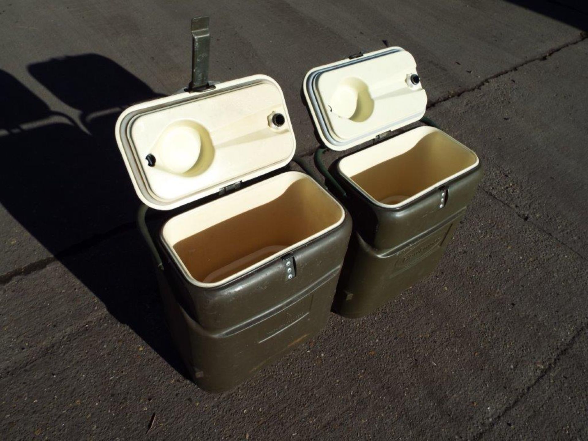 2 x British Army Norwegian Food and Drinks Container/Cooler - Image 3 of 6