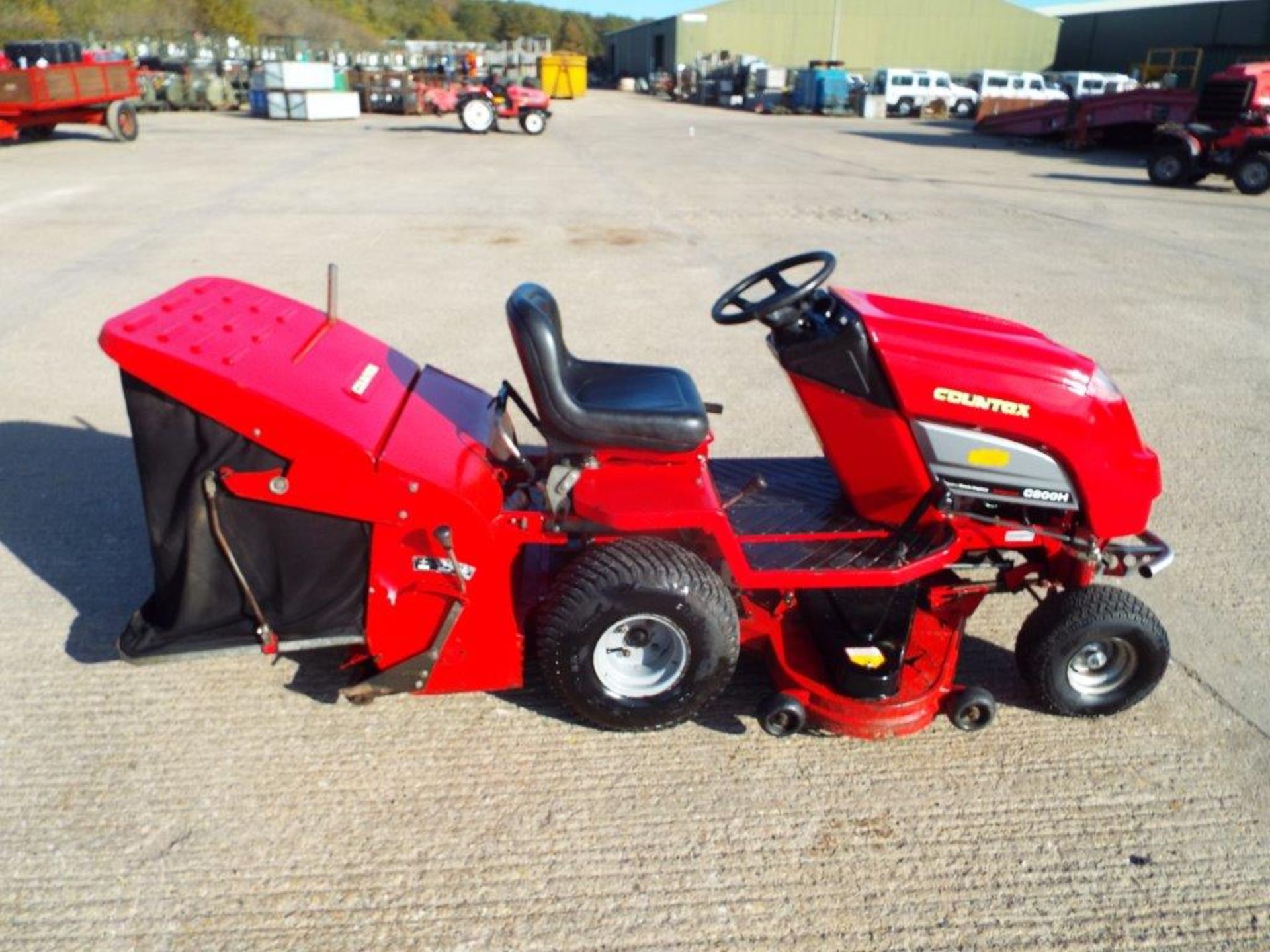 Countax C800H Ride On Mower with Rear Brush and Grass Collector - Bild 8 aus 20