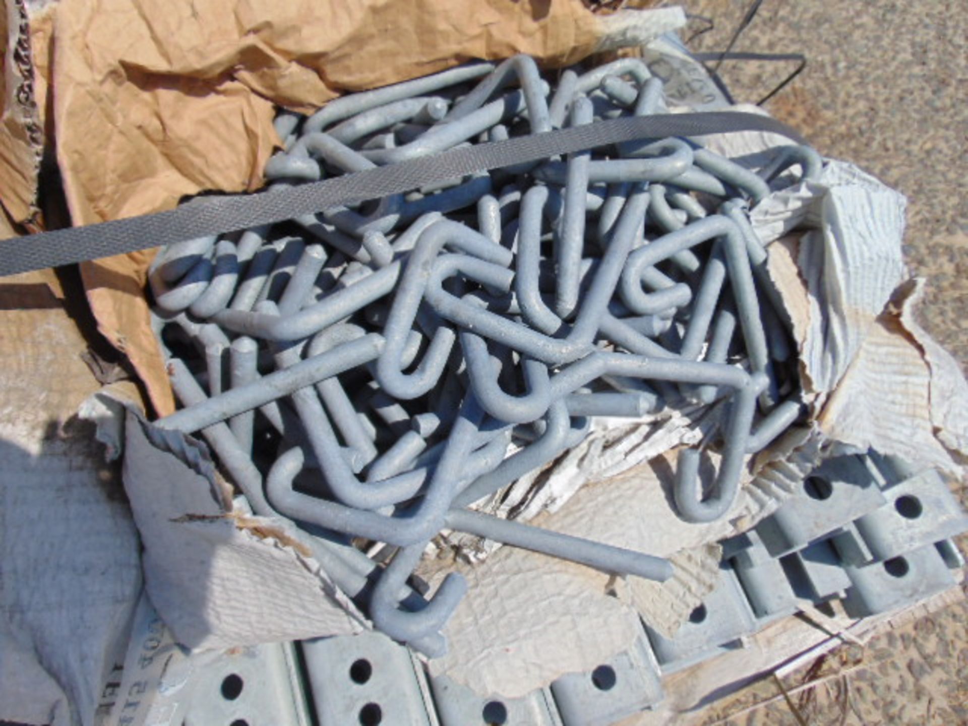 Approx 150 x Heavy Duty Galvanised Cable Bearers with Pins - Image 6 of 8