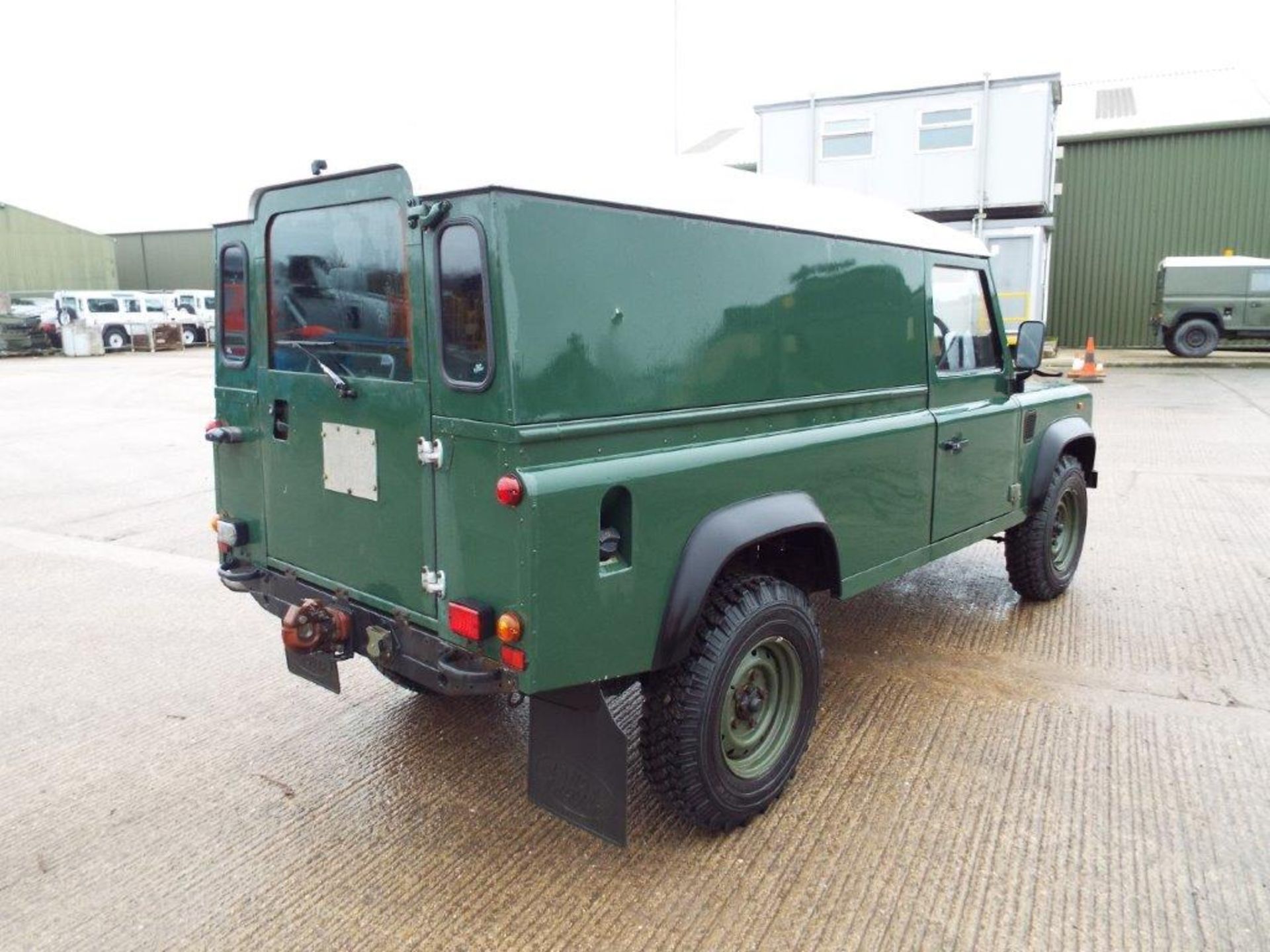 Land Rover Defender 110 300Tdi Hard Top - Image 7 of 22