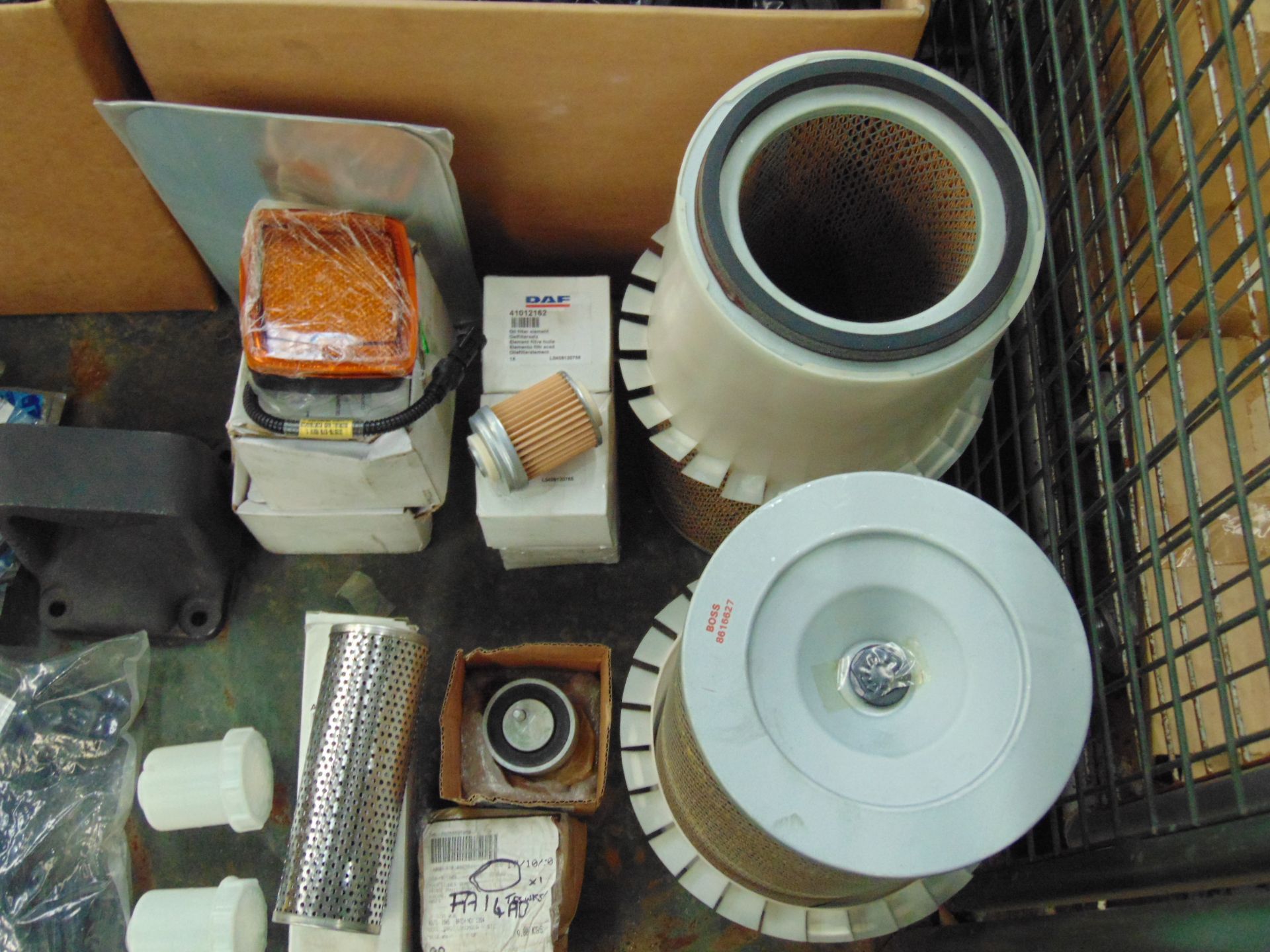 Mixed Stillage of Truck Parts - Image 7 of 8