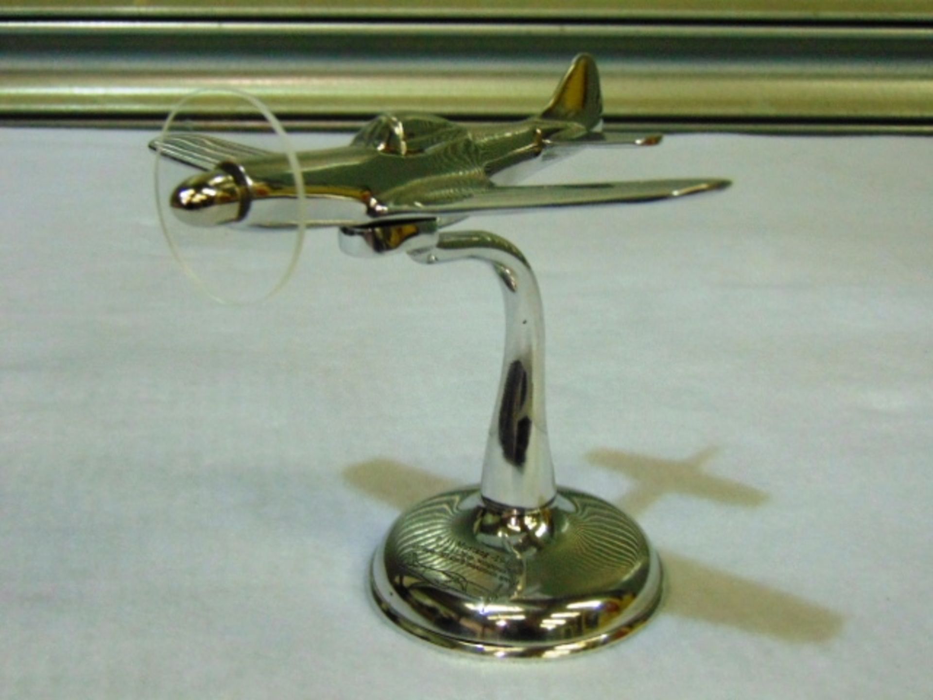 Aluminium Desktop WWII P-51 Mustang Model - Image 2 of 6