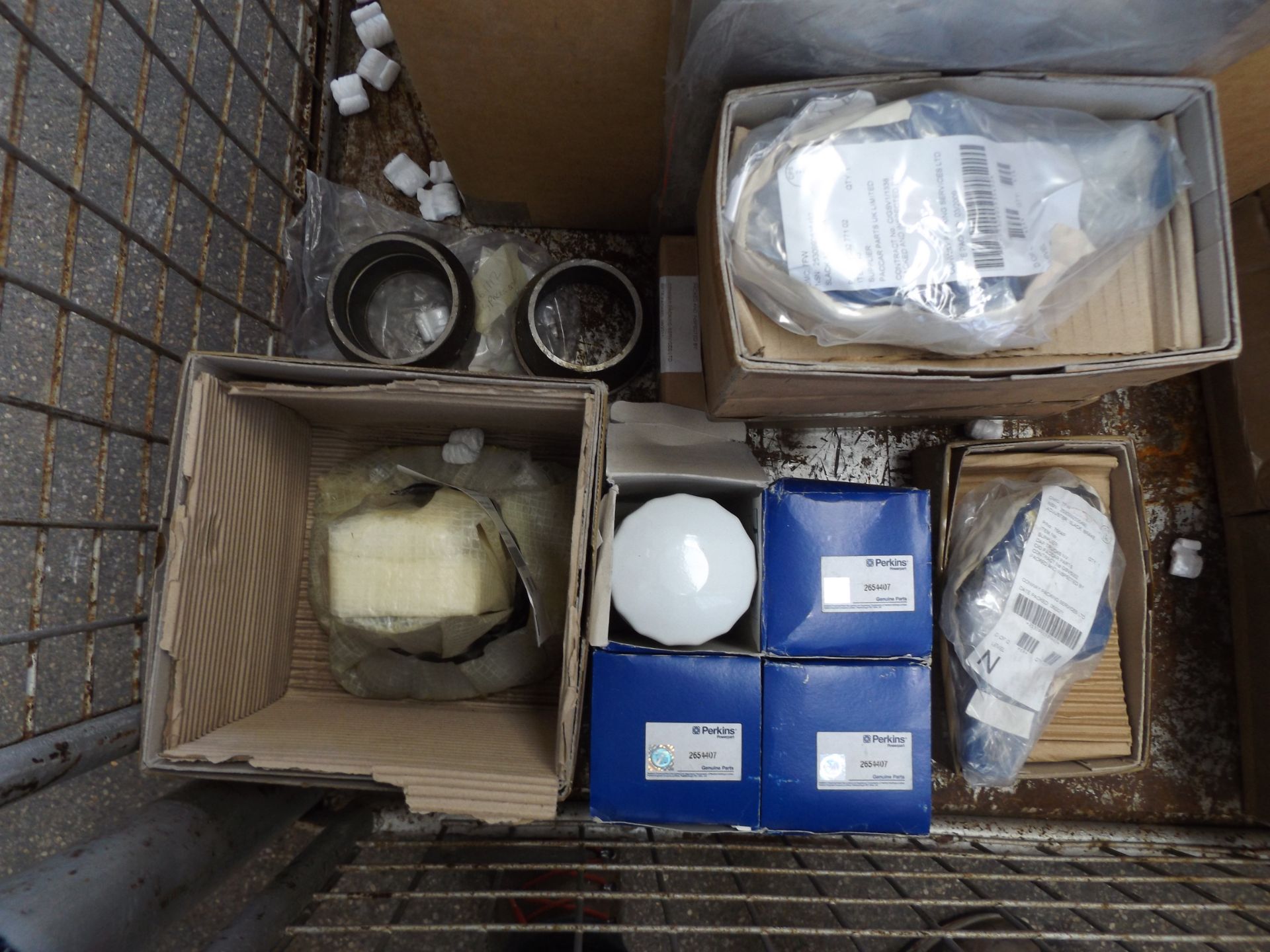 Mixed Stillage of DAF Parts - Image 5 of 7