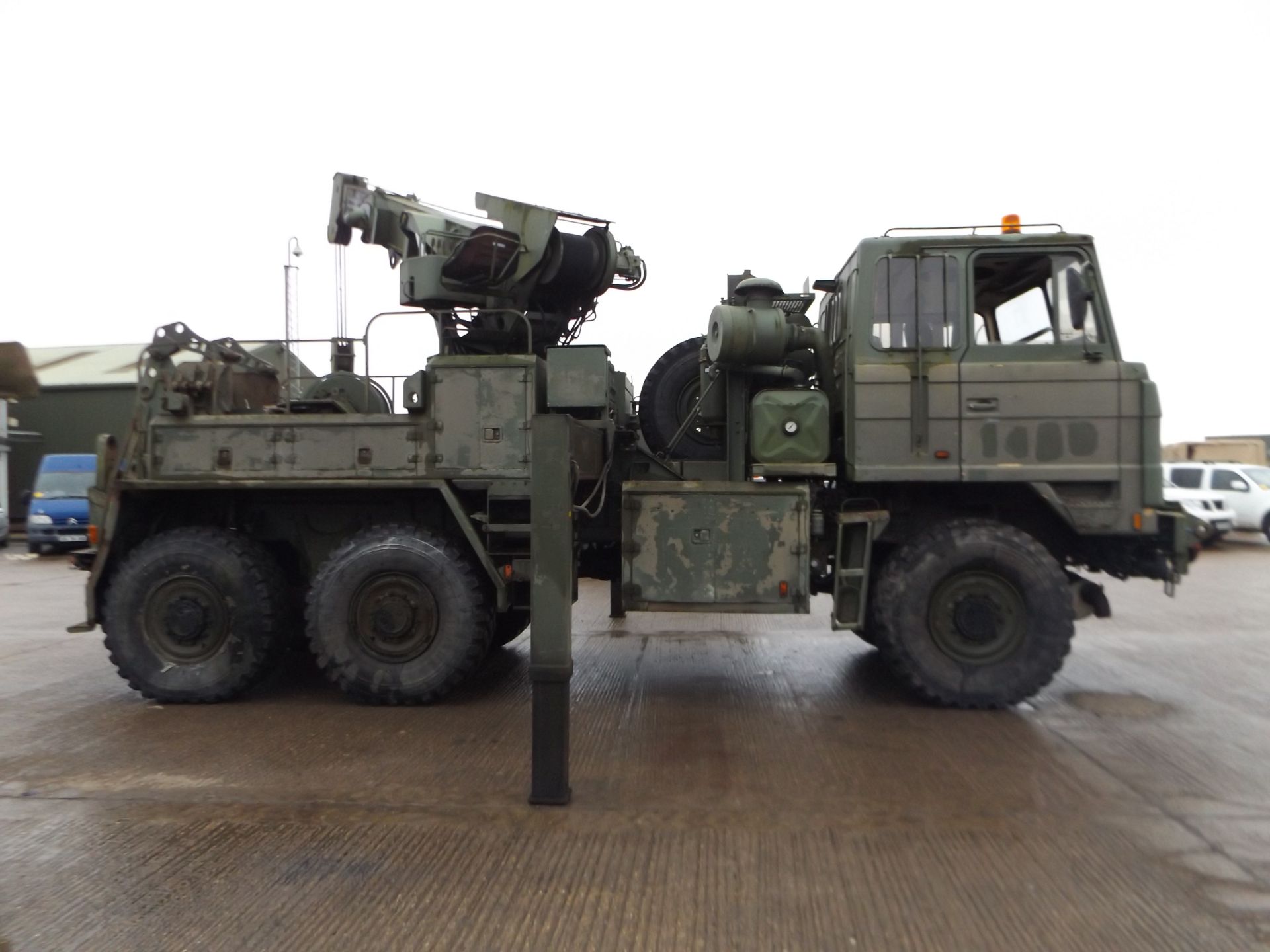 Foden 6x6 Recovery Vehicle which is Complete with a Remote and some EKA Recovery Tools - Image 4 of 23