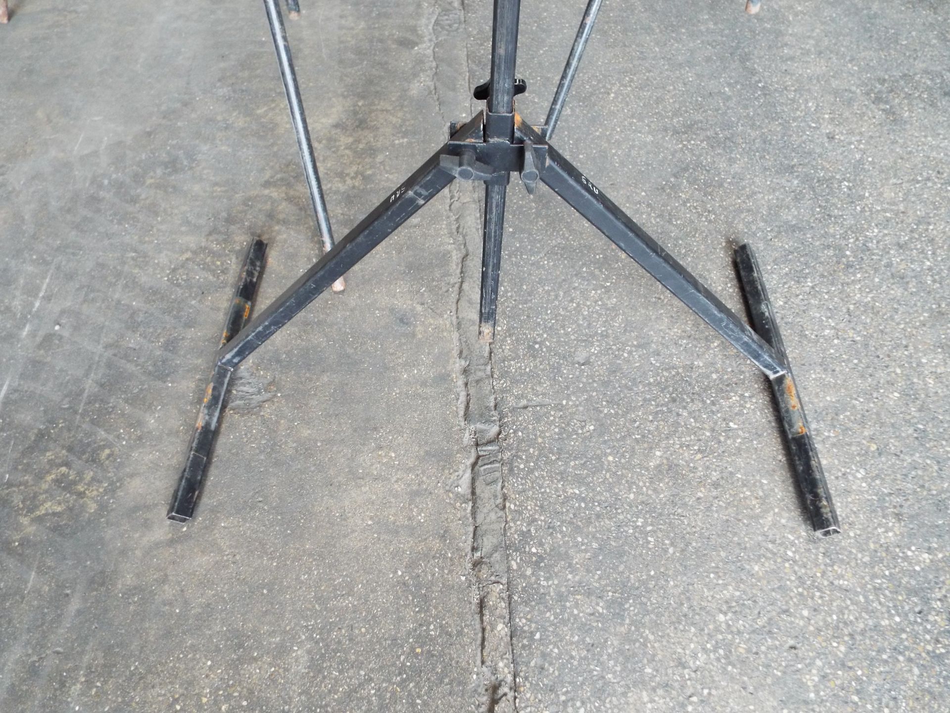 3 x Adjustable Tripod - Image 4 of 8