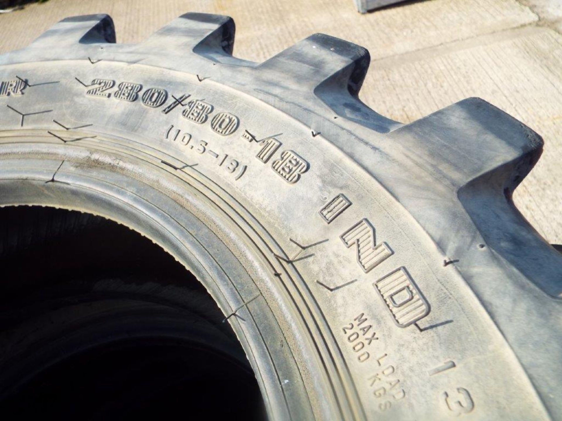 Approx 200 x Mixed JCB Telehandler Tyres - Image 13 of 38