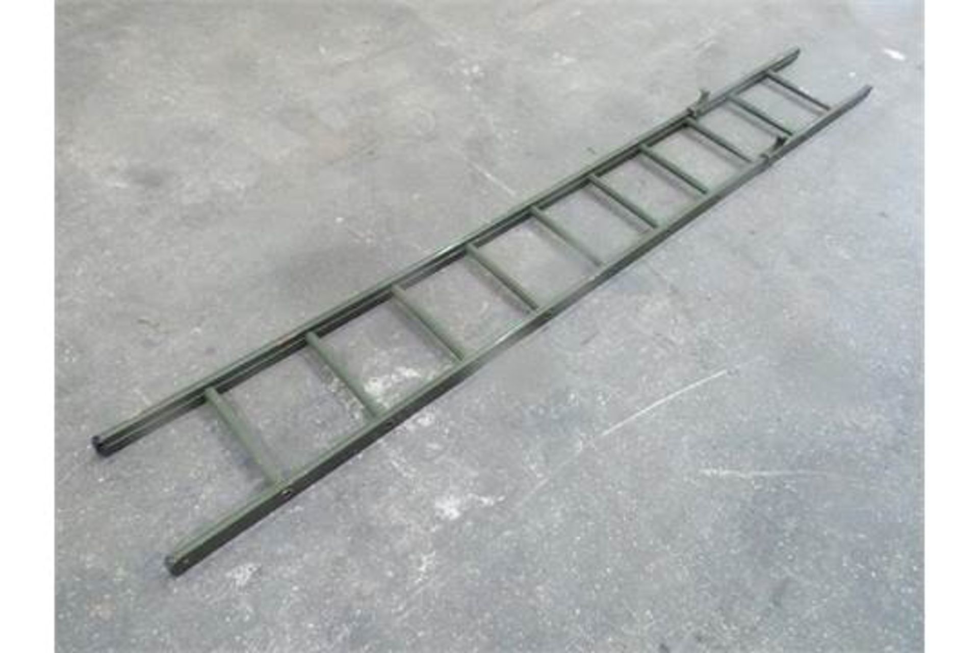 9' Aluminium Ladder