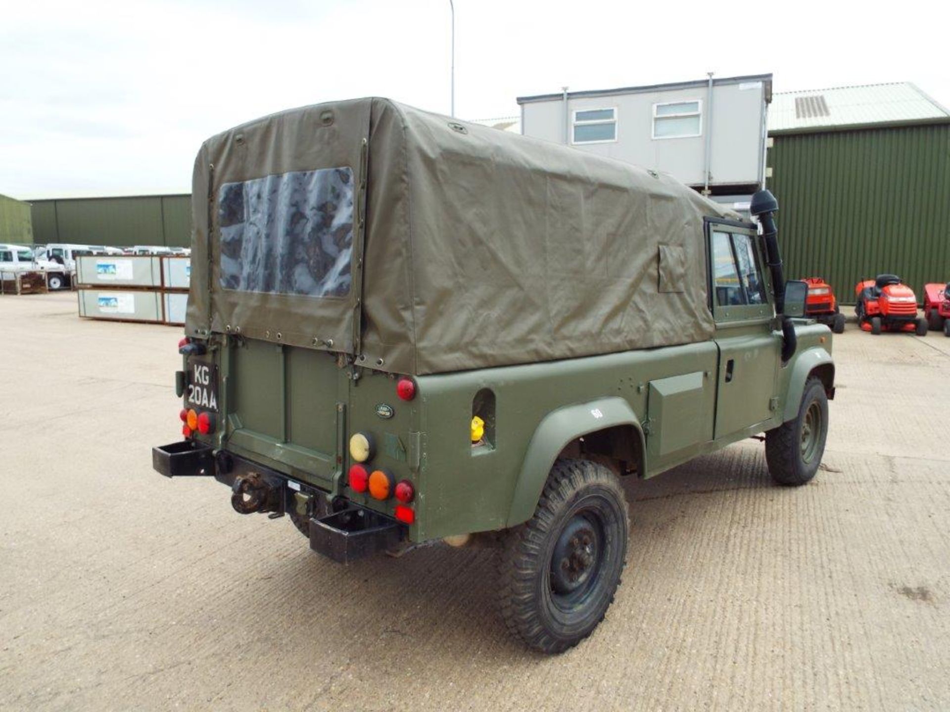 Military Specification LHD Land Rover Wolf 110 Soft Top - Bild 7 aus 26