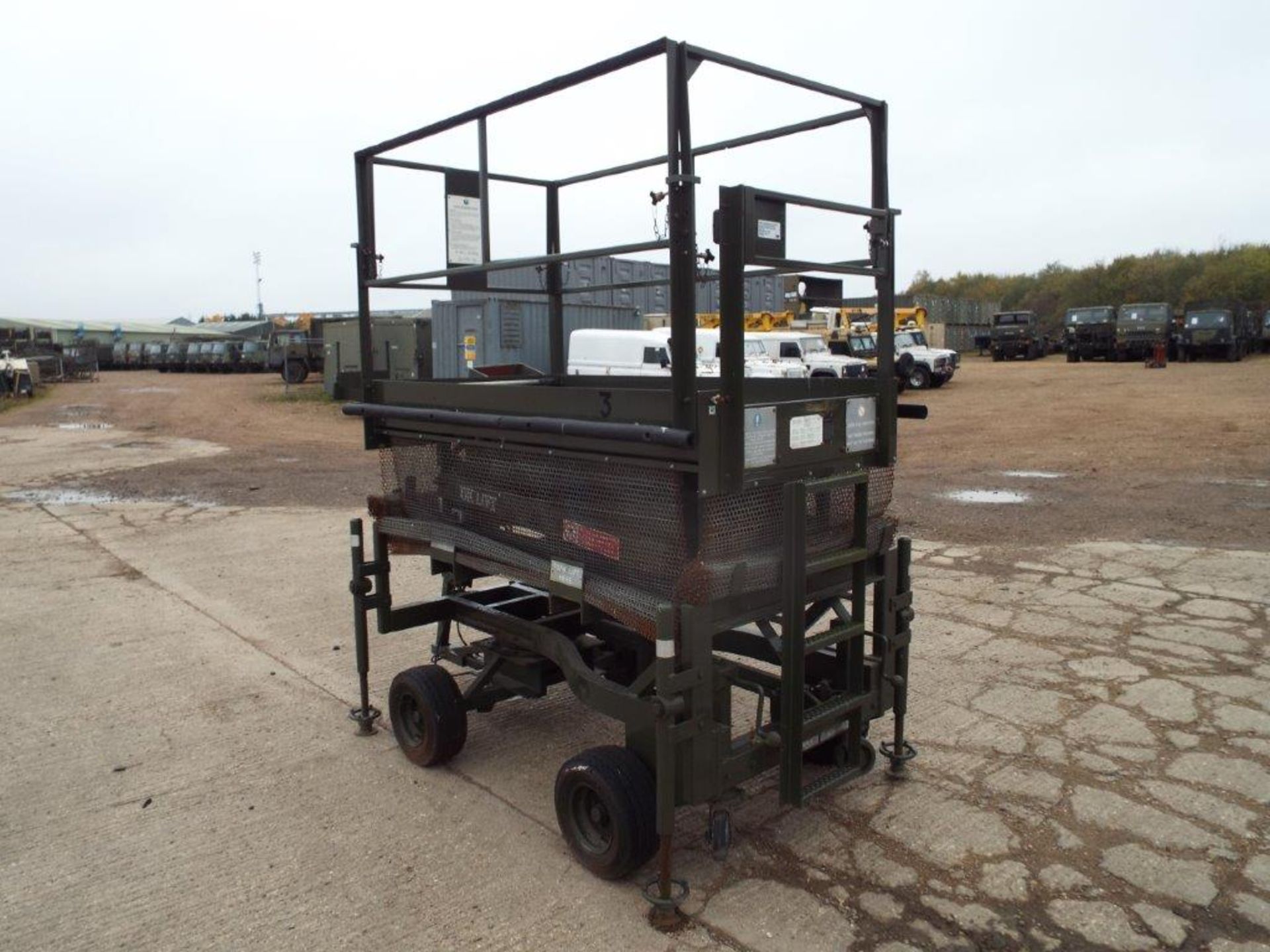 UK Lift 4m Mobile Hydraulic Work Platform - Bild 3 aus 16