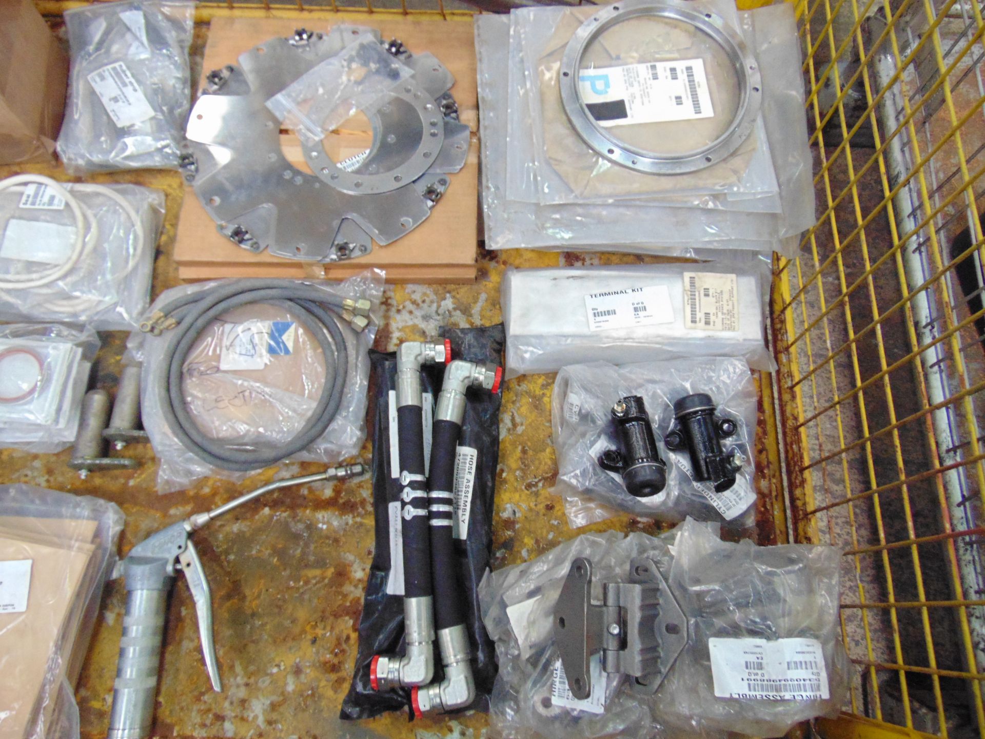 Mixed Stillage of Clutch Plates, Tie Rods, Seals etc - Image 8 of 9