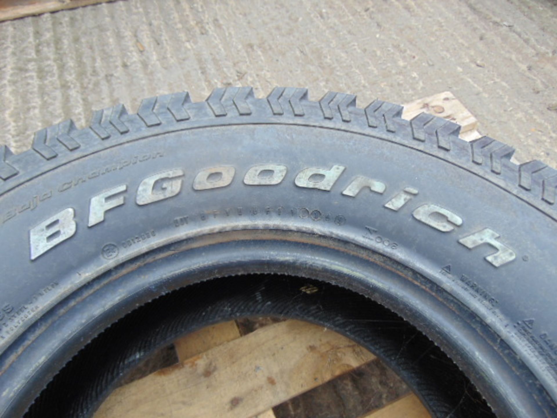 1 x BF Goodrich All Terrain TA LT 285/75 R16 Tyre - Bild 4 aus 6