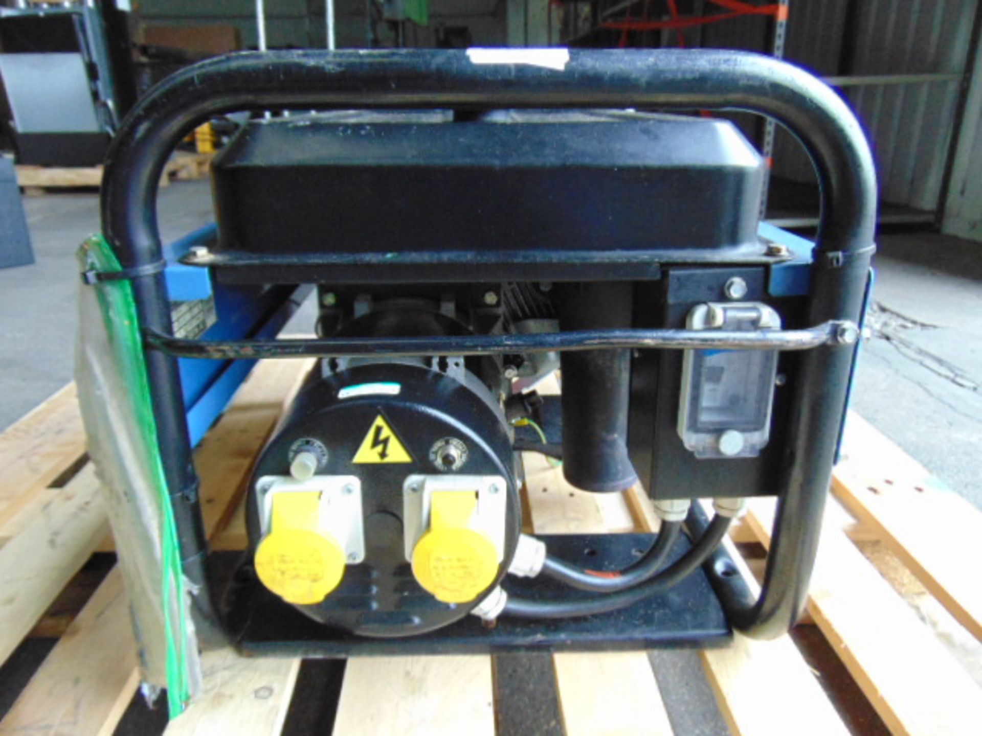 Portable SDMO SH3000 3.6KVA Petrol Generator - Image 7 of 11
