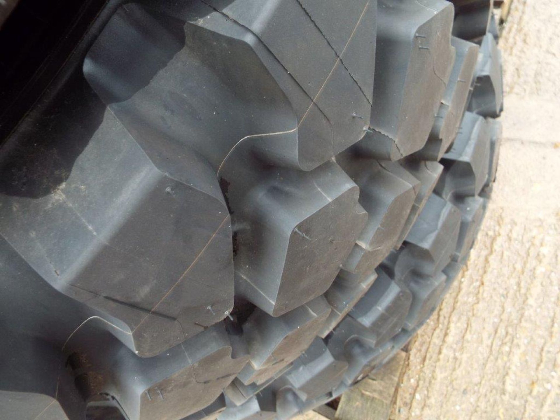 4 x Michelin XZL 395/85 R20 Tyres with 10 Stud Rims - Image 2 of 8