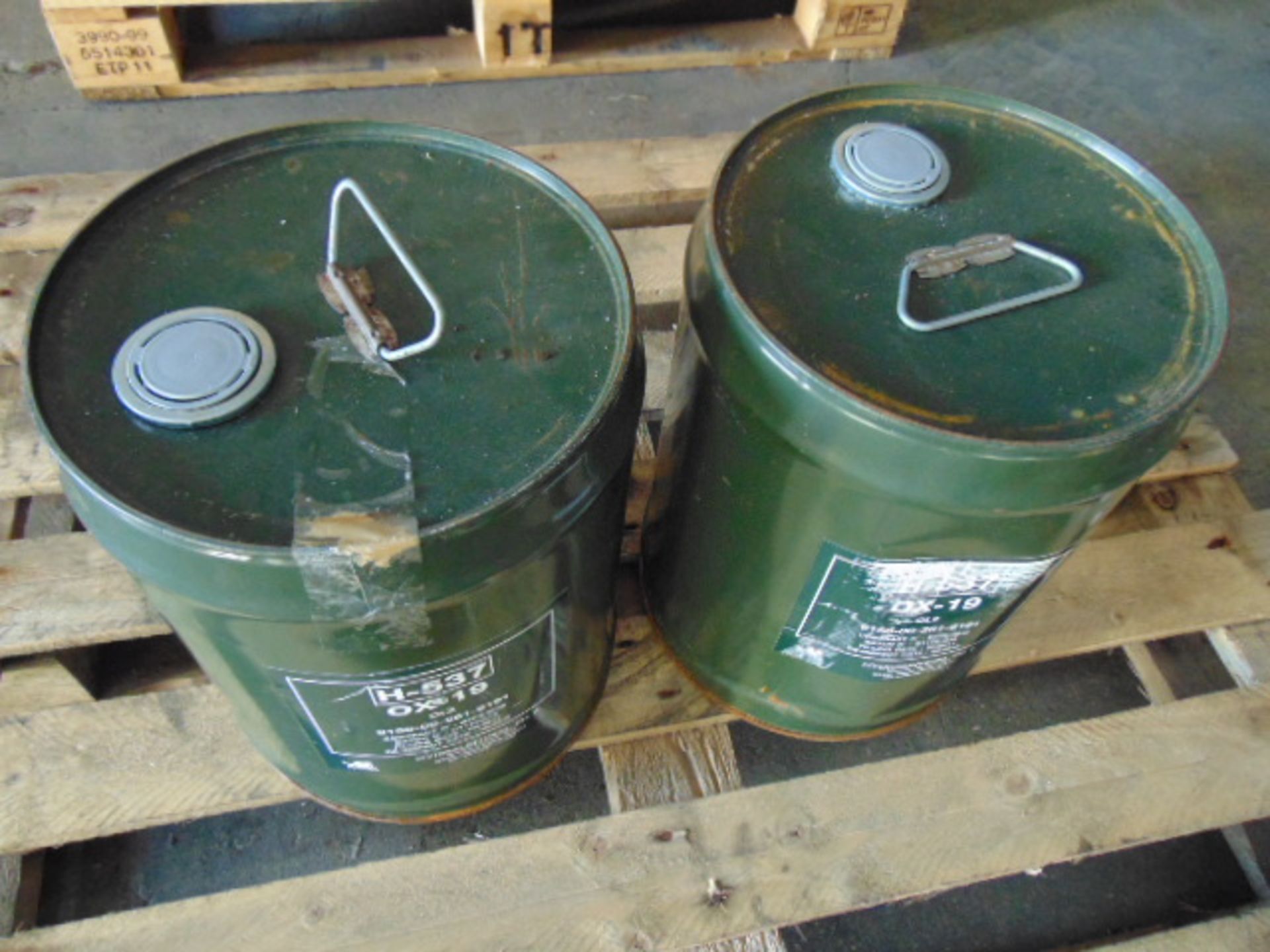 2 x Unissued 5USG Cans of H537 OX-19 Hydraunycoil Fire Resistant Hydraulic Fluid - Bild 2 aus 4